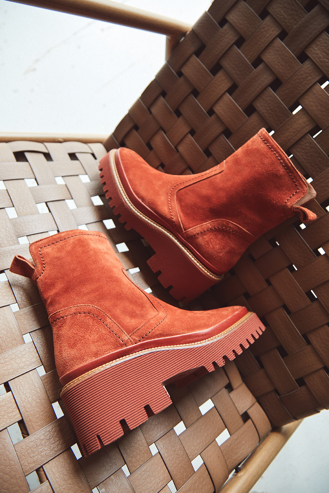 BOTIN PLATAFORMA CARMEN VELOUR APRICOT