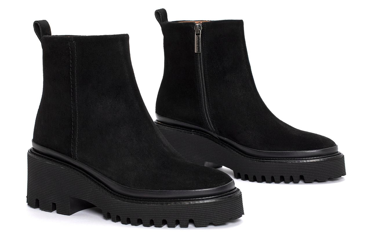 CARMEN VELOUR BLACK PLATFORM BOOTY