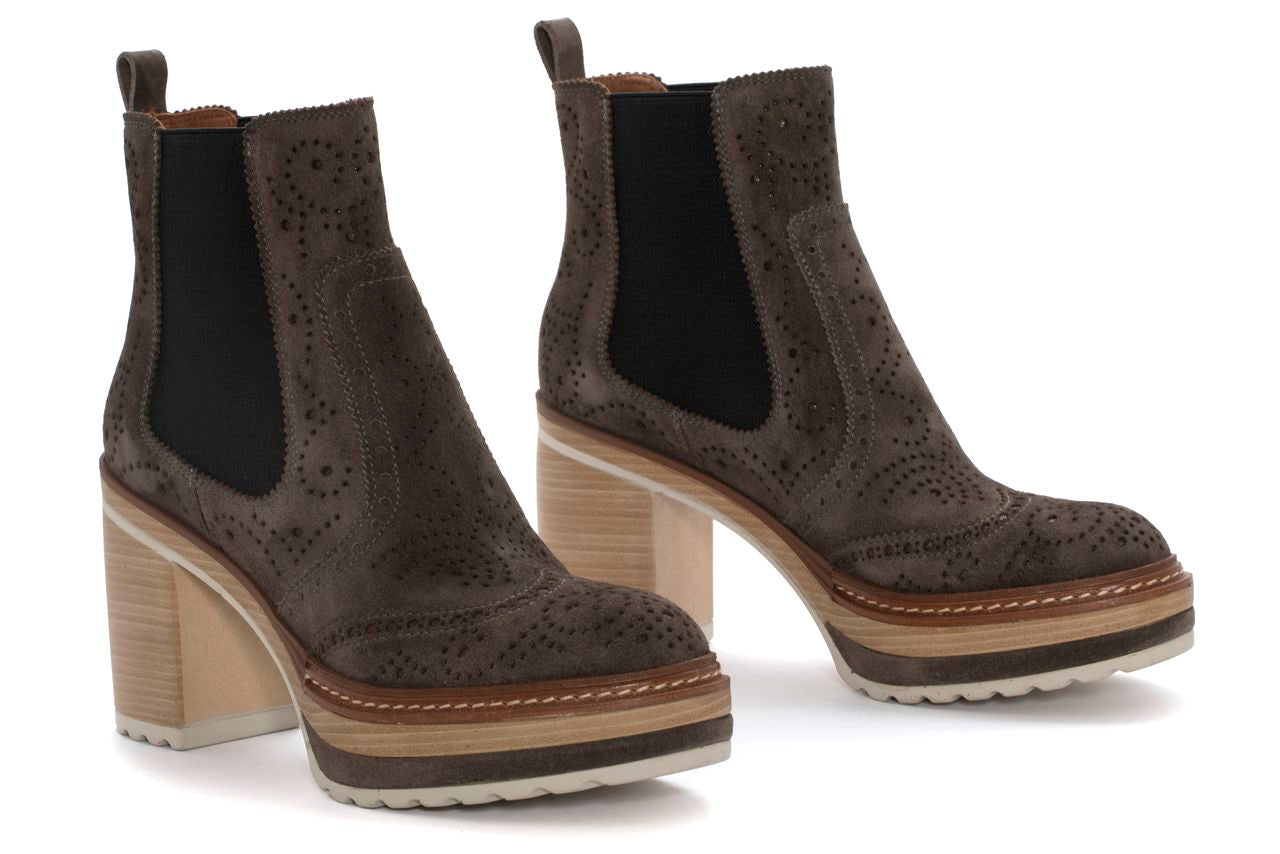 OLIVIA VELOR SASSO HEEL BOOT