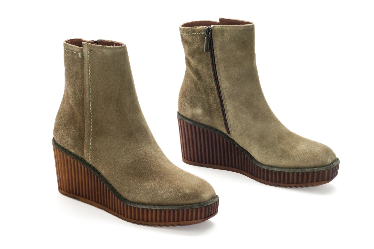 BOTIN PLATAFORMA CLAUDIA VELOUR OLIVA