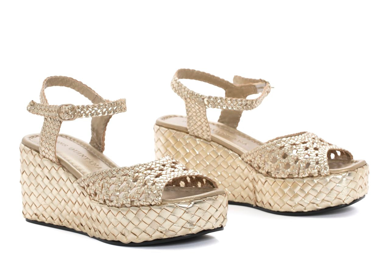 SANDALIA PLATAFORMA ANKARA METAL PLATINO