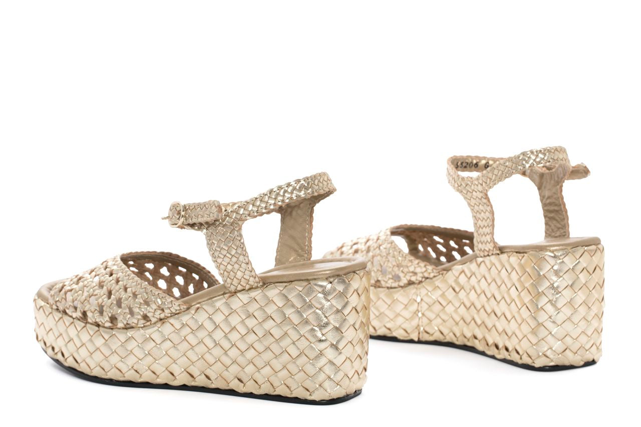 SANDALIA PLATAFORMA ANKARA METAL PLATINO