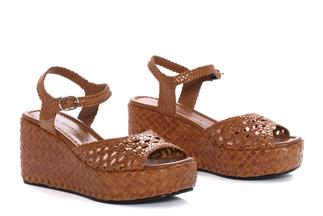 SANDALIA PLATAFORMA ANKARA TOFFE