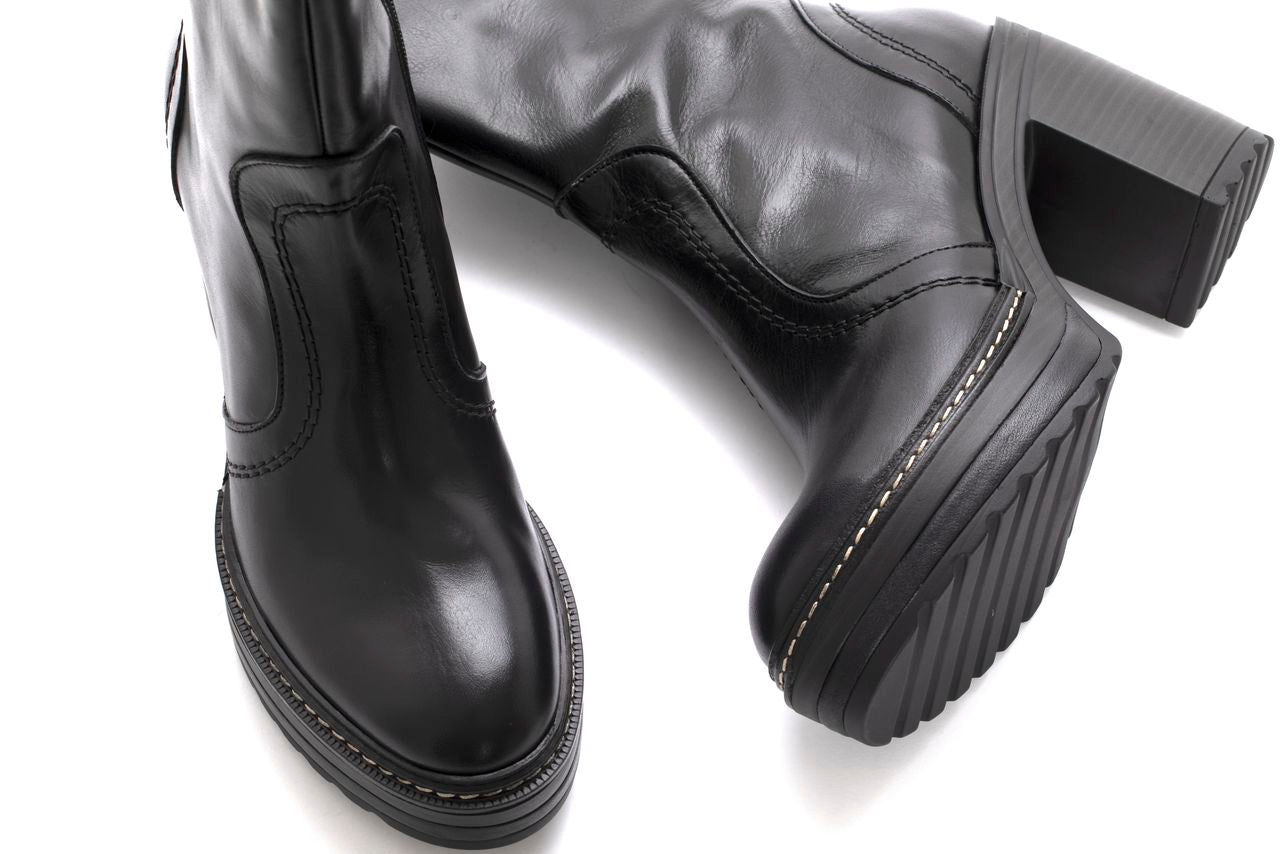 OLIVIA PIUMA BLACK HEEL ANKLE BOOT