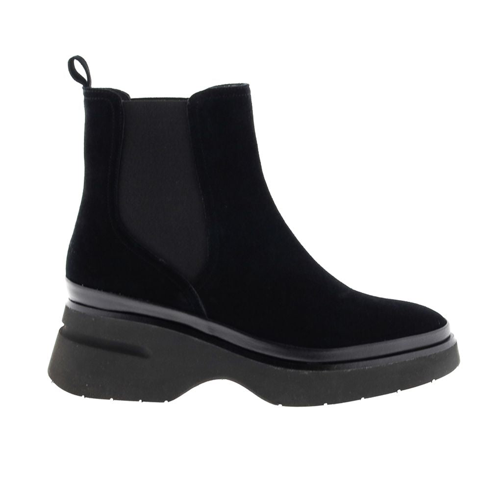 RAQUEL VELOUR BLACK PLATFORM BOOT