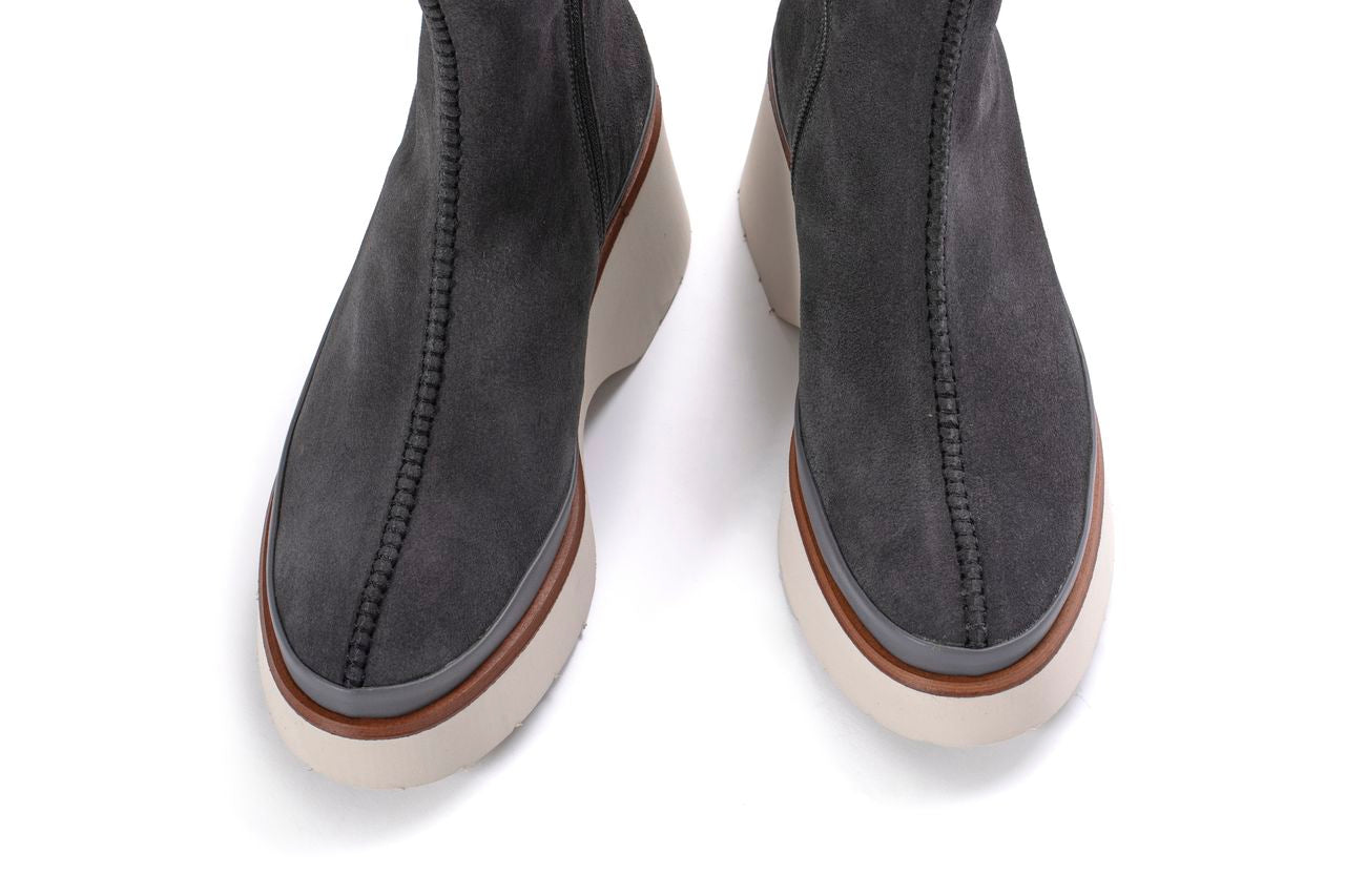BOTIN PLATAFORMA RAQUEL VELOUR CARBON
