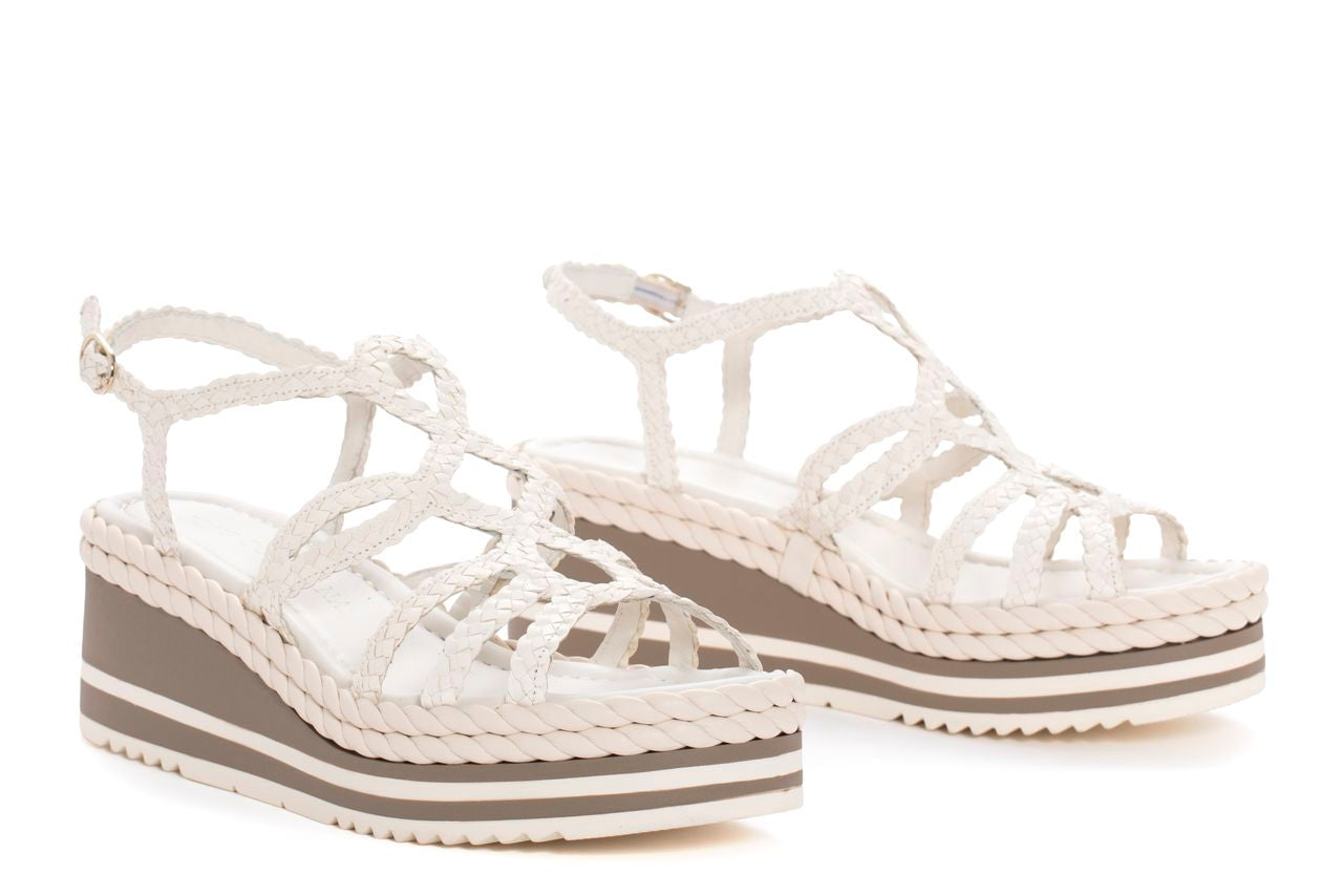 SANDALIA PLATAFORMA PADOVA WET MILK
