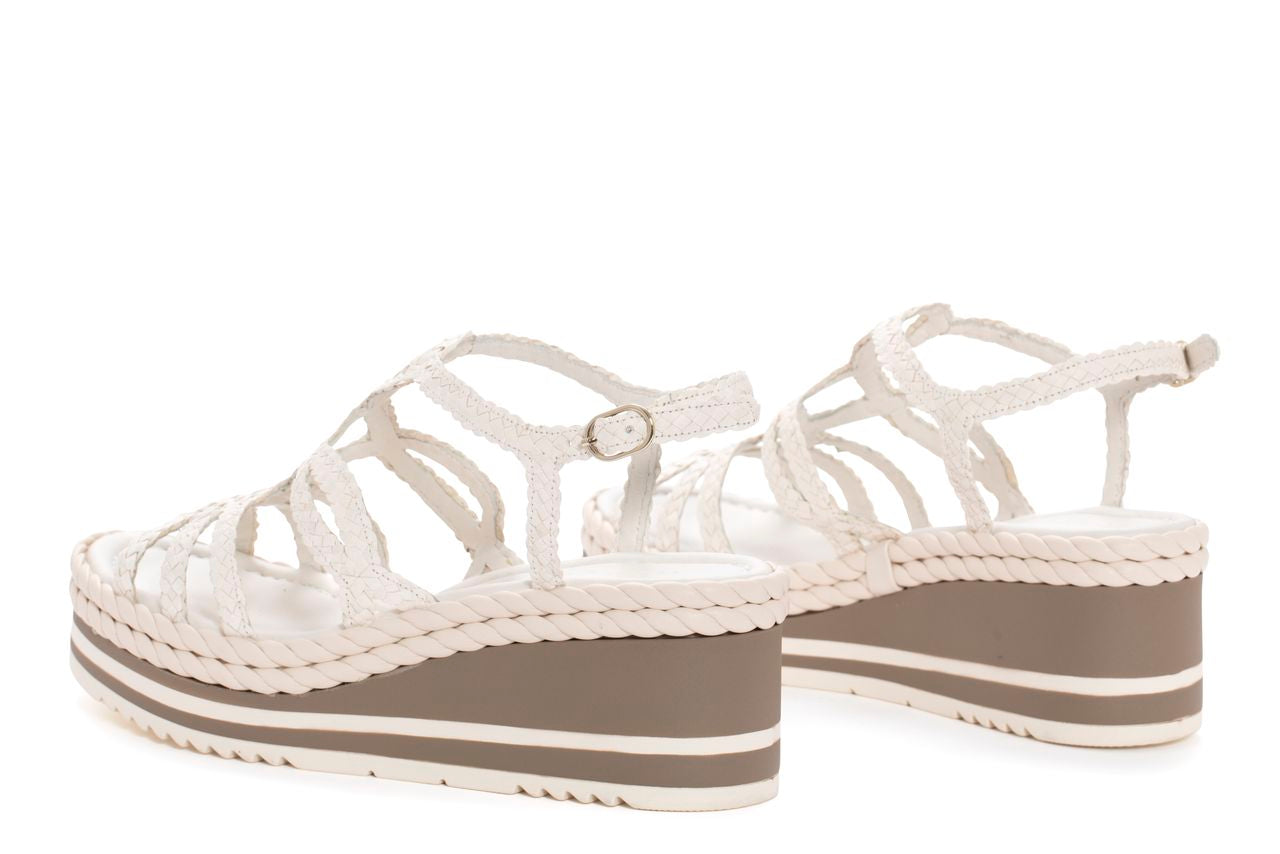 SANDALIA PLATAFORMA PADOVA WET MILK