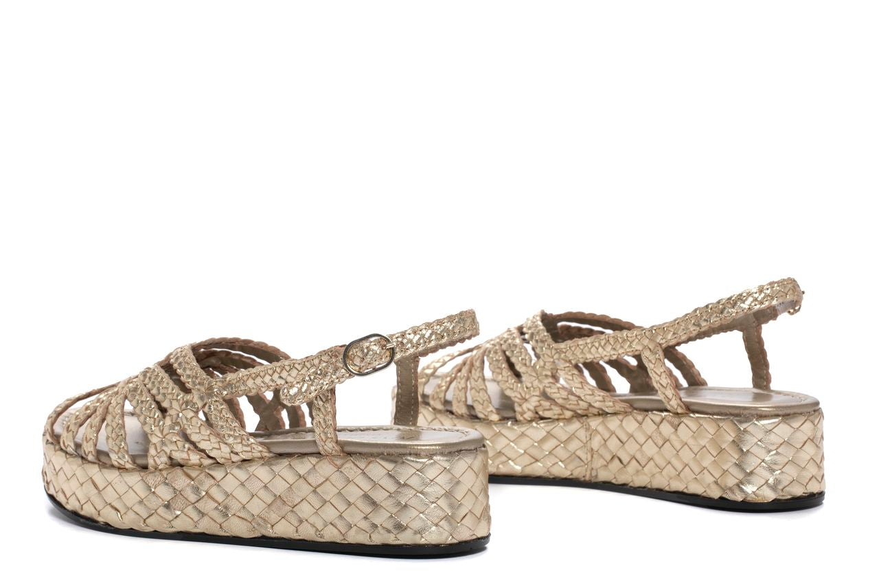 SANDALIA PLATAFORMA FORLI METAL PLATINO