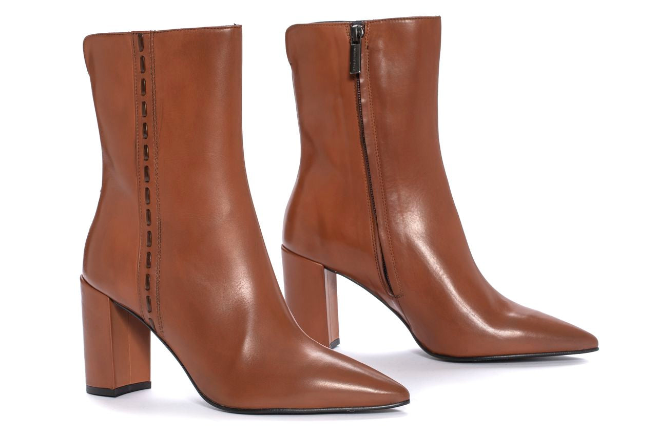 BOTIN TACON APRIL BABY CALF CUERO