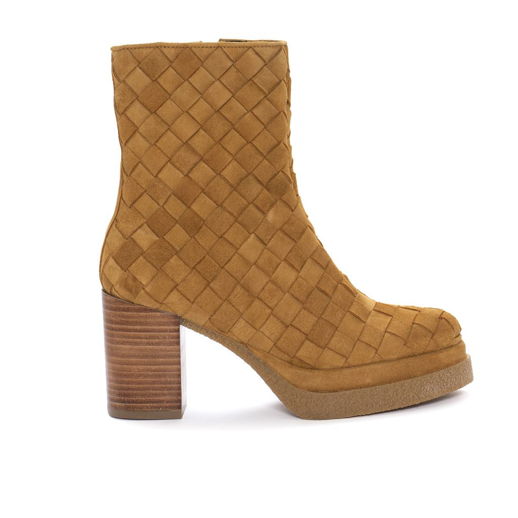 NAYLA 15 MM VELOUR SENAPE HEELED ANKLE BOOT