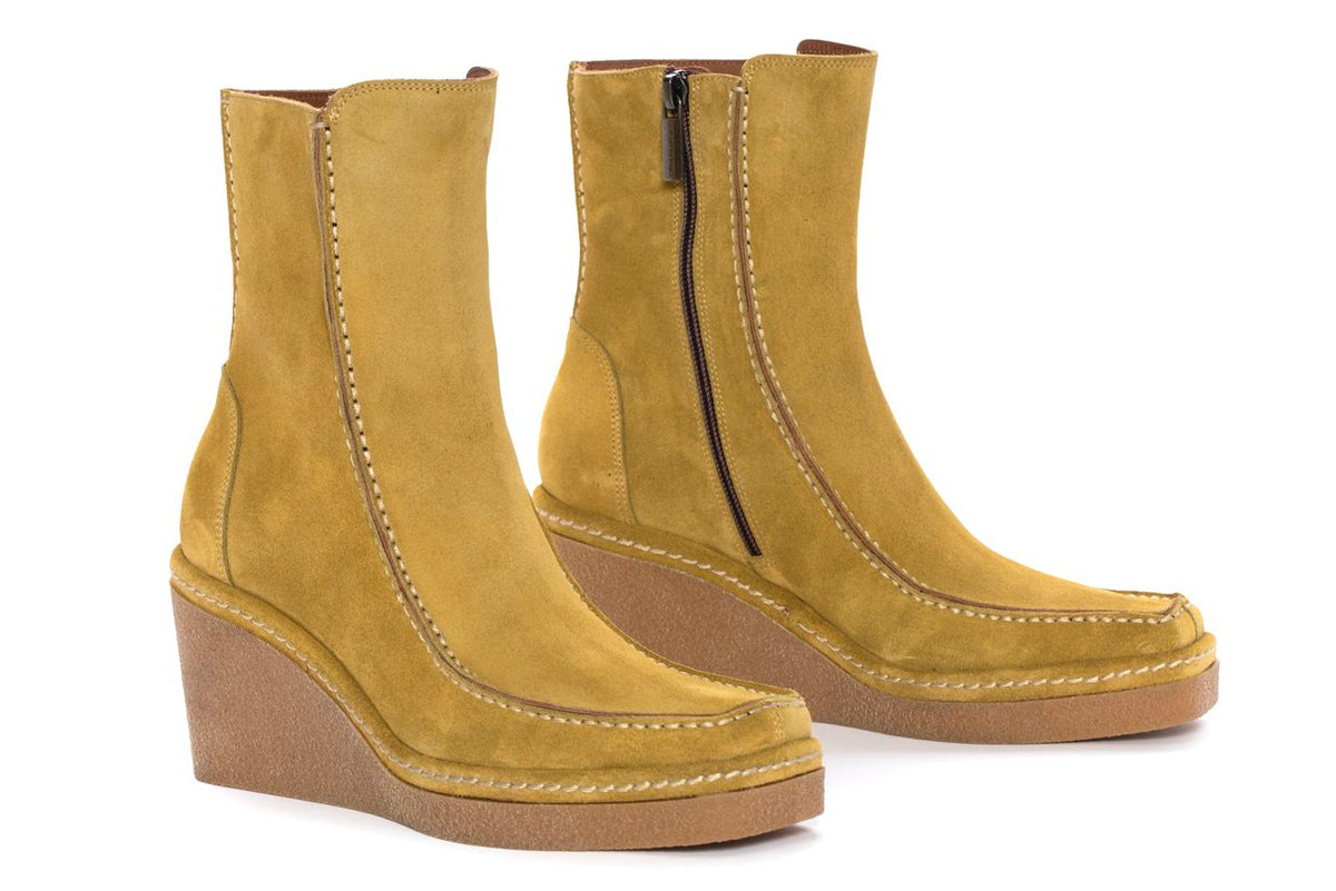 BOTIN PLATAFORMA ESTELA VELOUR MUSTARD