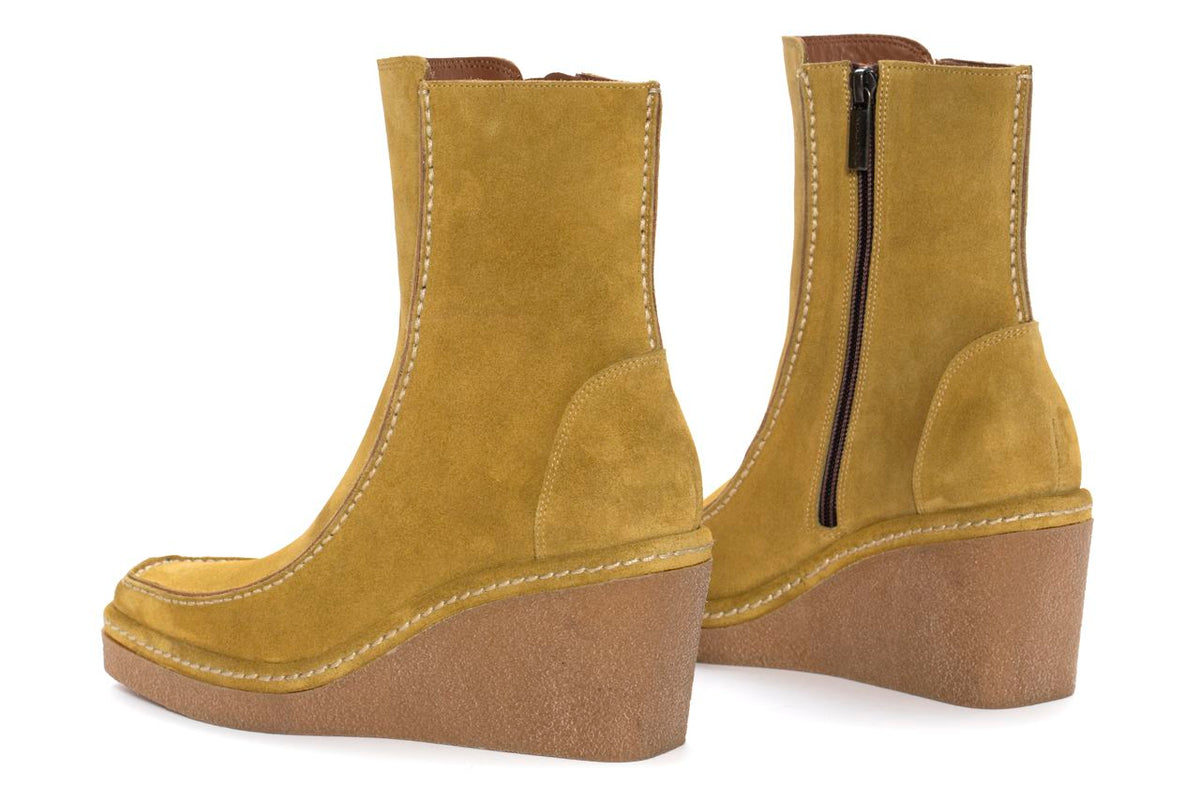 BOTIN PLATAFORMA ESTELA VELOUR MUSTARD