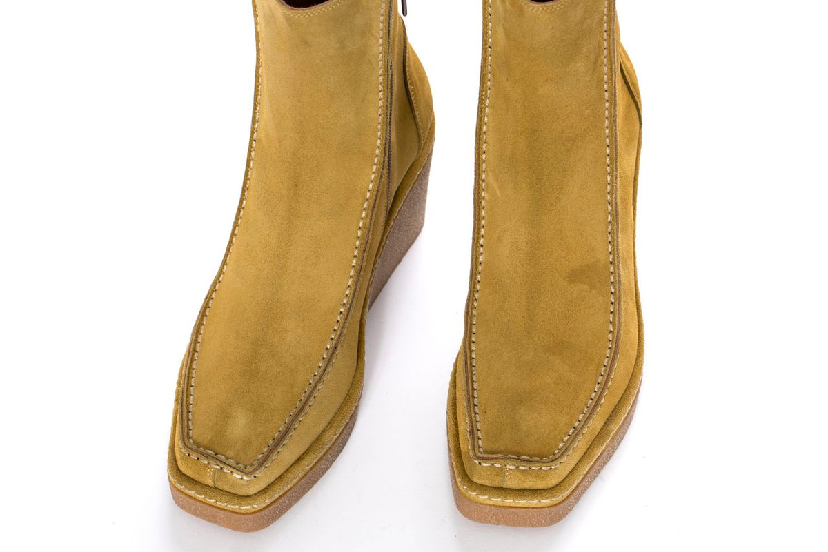 BOTIN PLATAFORMA ESTELA VELOUR MUSTARD