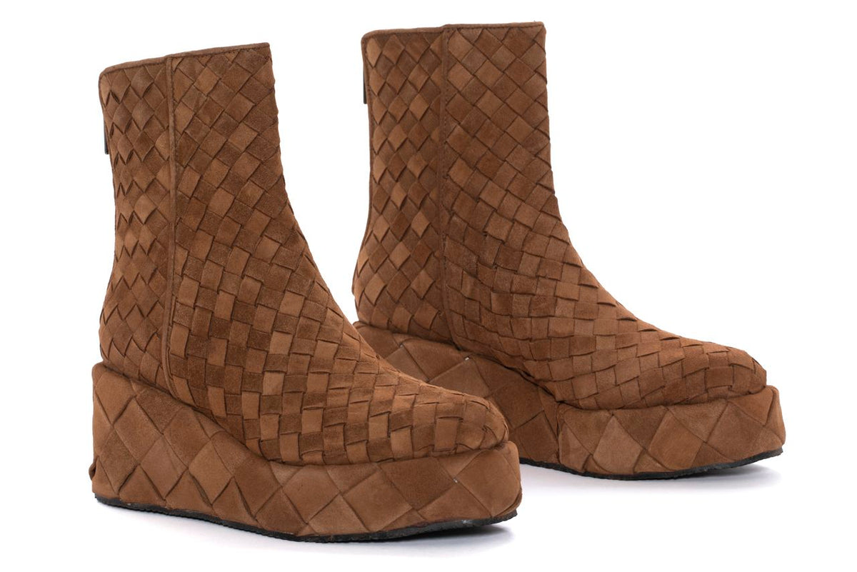 BOTIN PLATAFORMA DALIA VELOUR TOFFE
