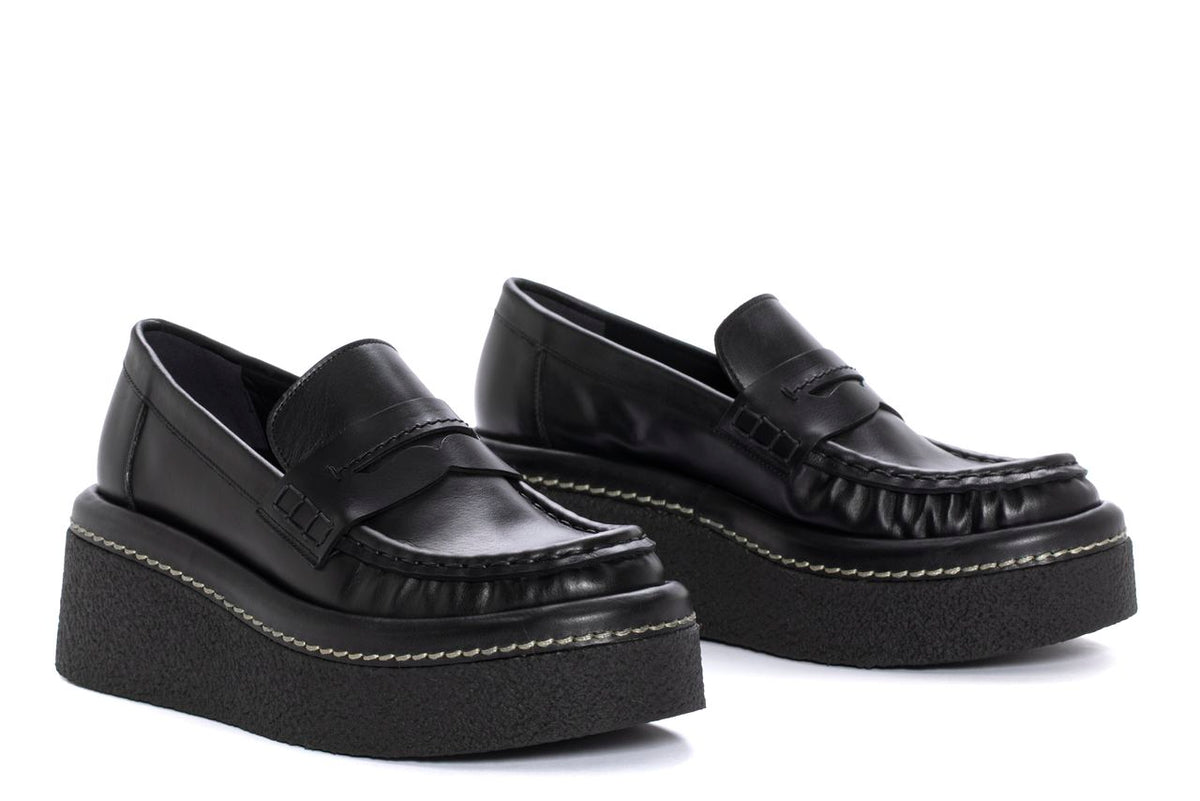 MOCASIN PLATAFORMA KIARA COUNTRY NEGRO