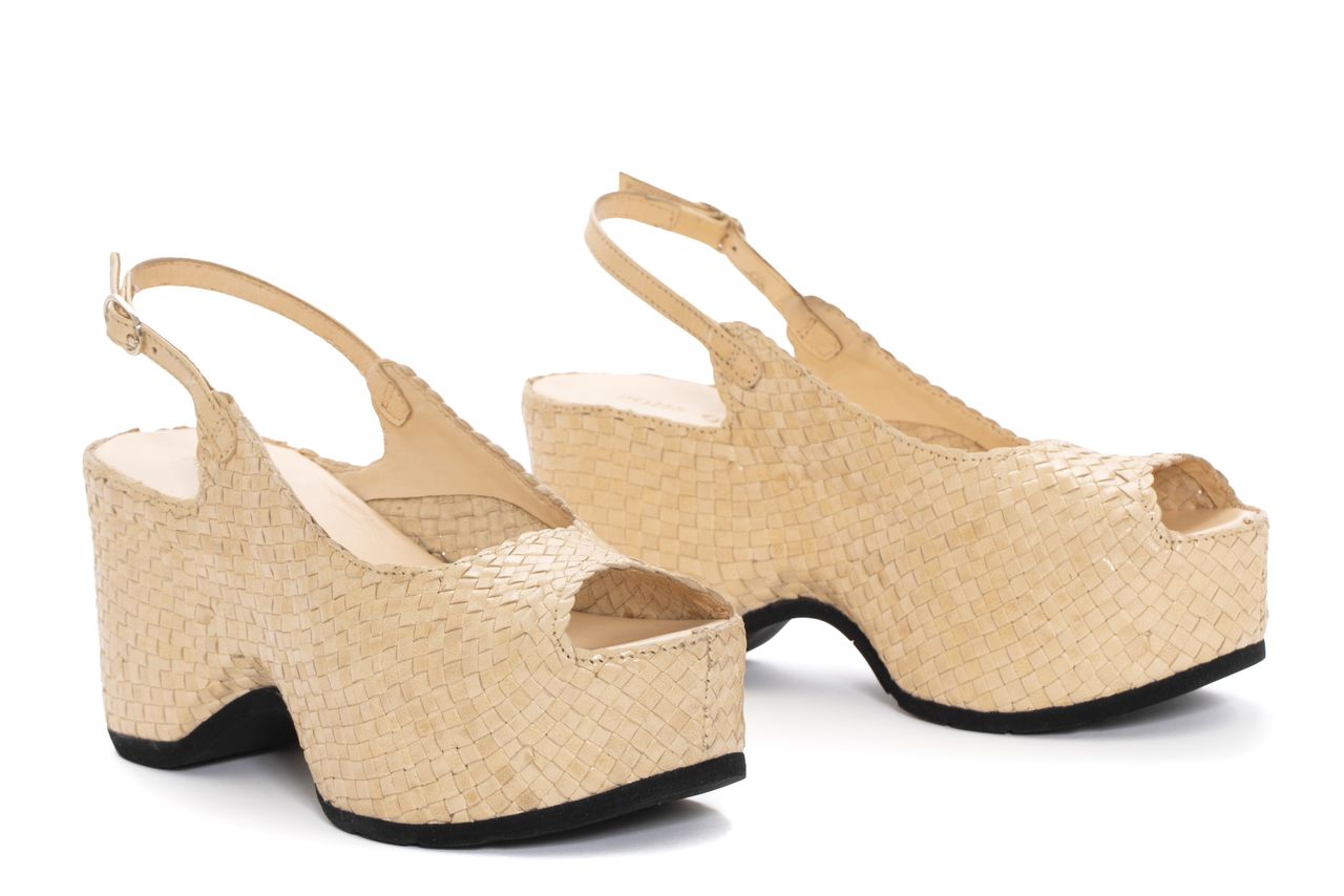 SANDALIA PLATAFORMA DELHI ARENA