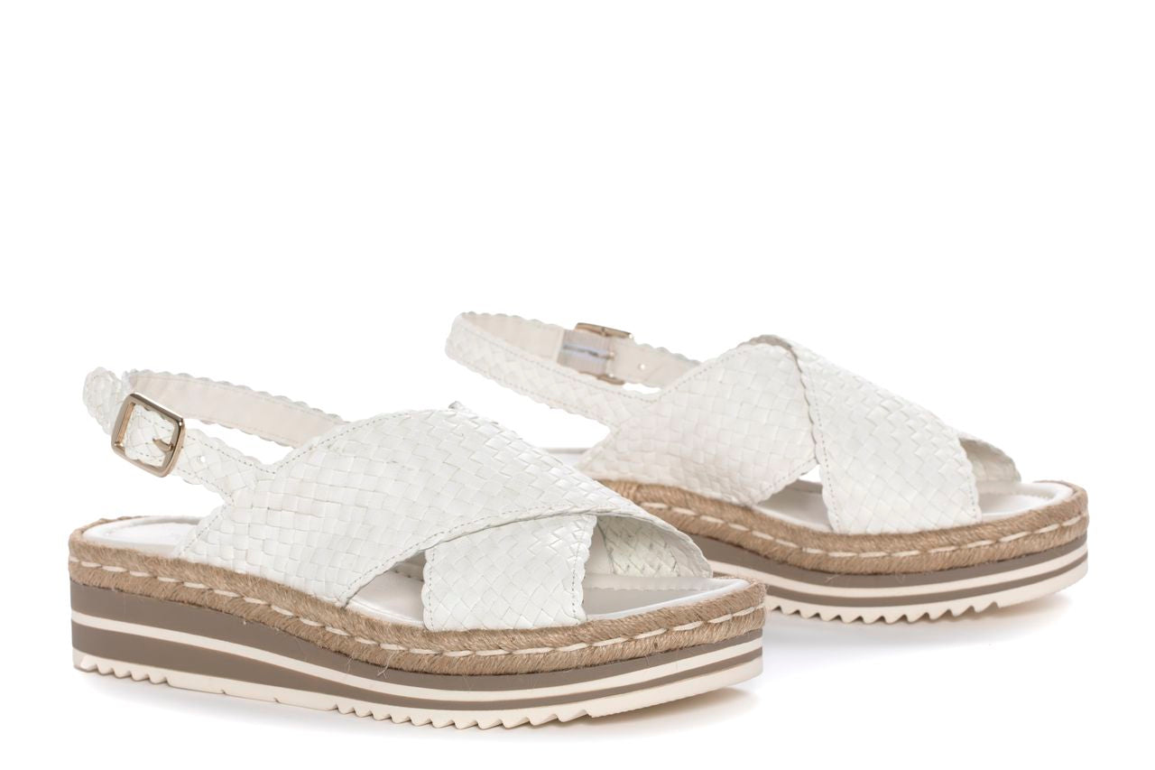 SANDALIA PLATAFORMA MILAN WET MILK