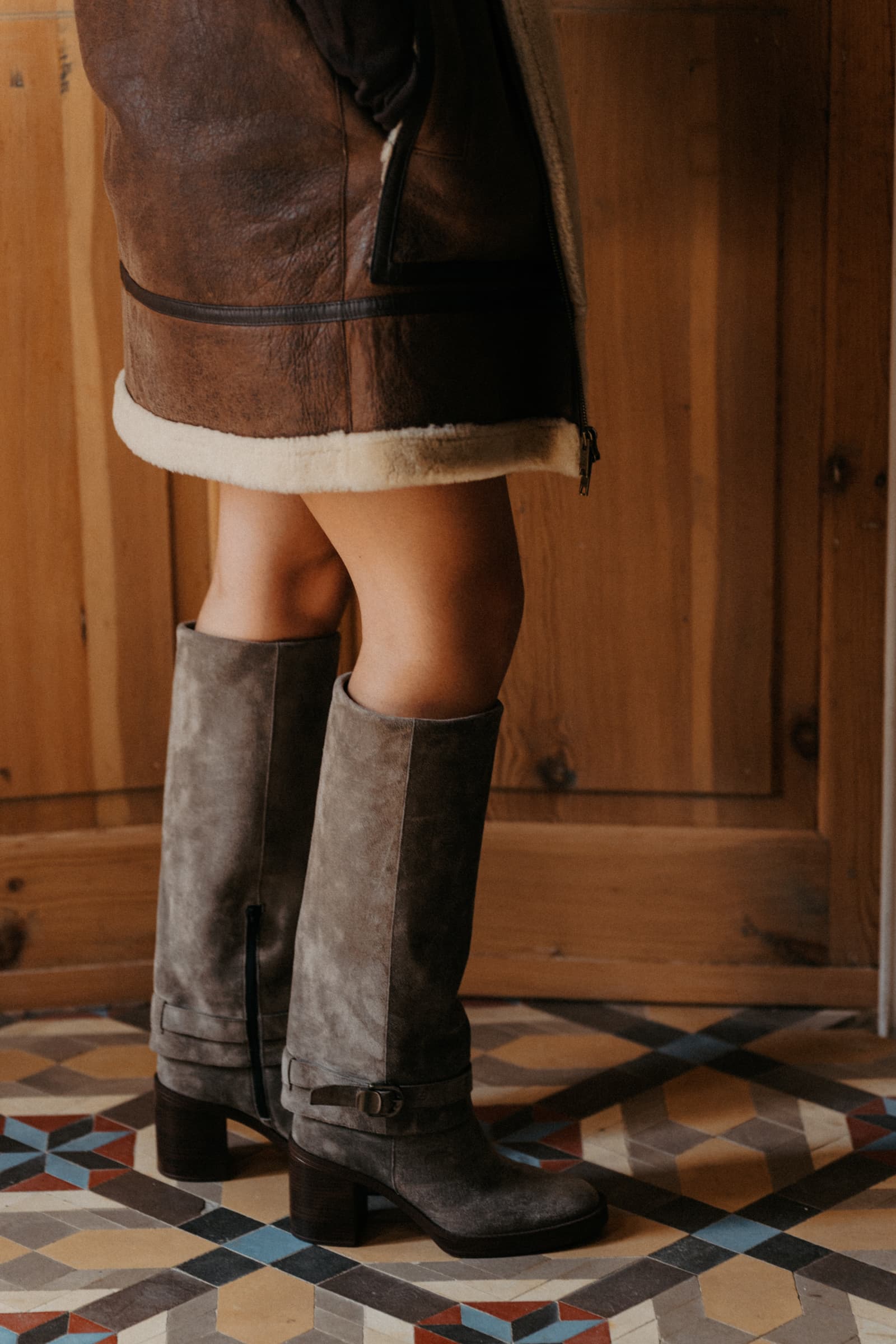 BOTA TACON MABEL VELOUR TOPO