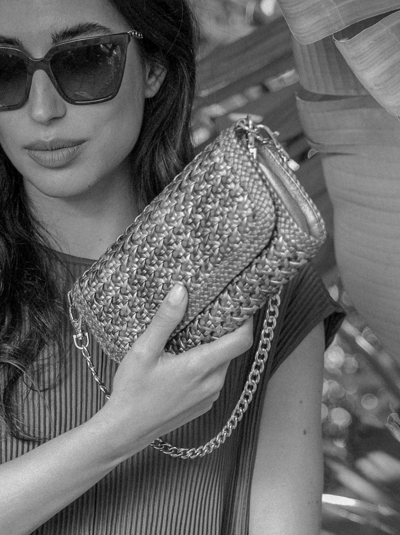 BOLSO DE MANO V153 CEREZA