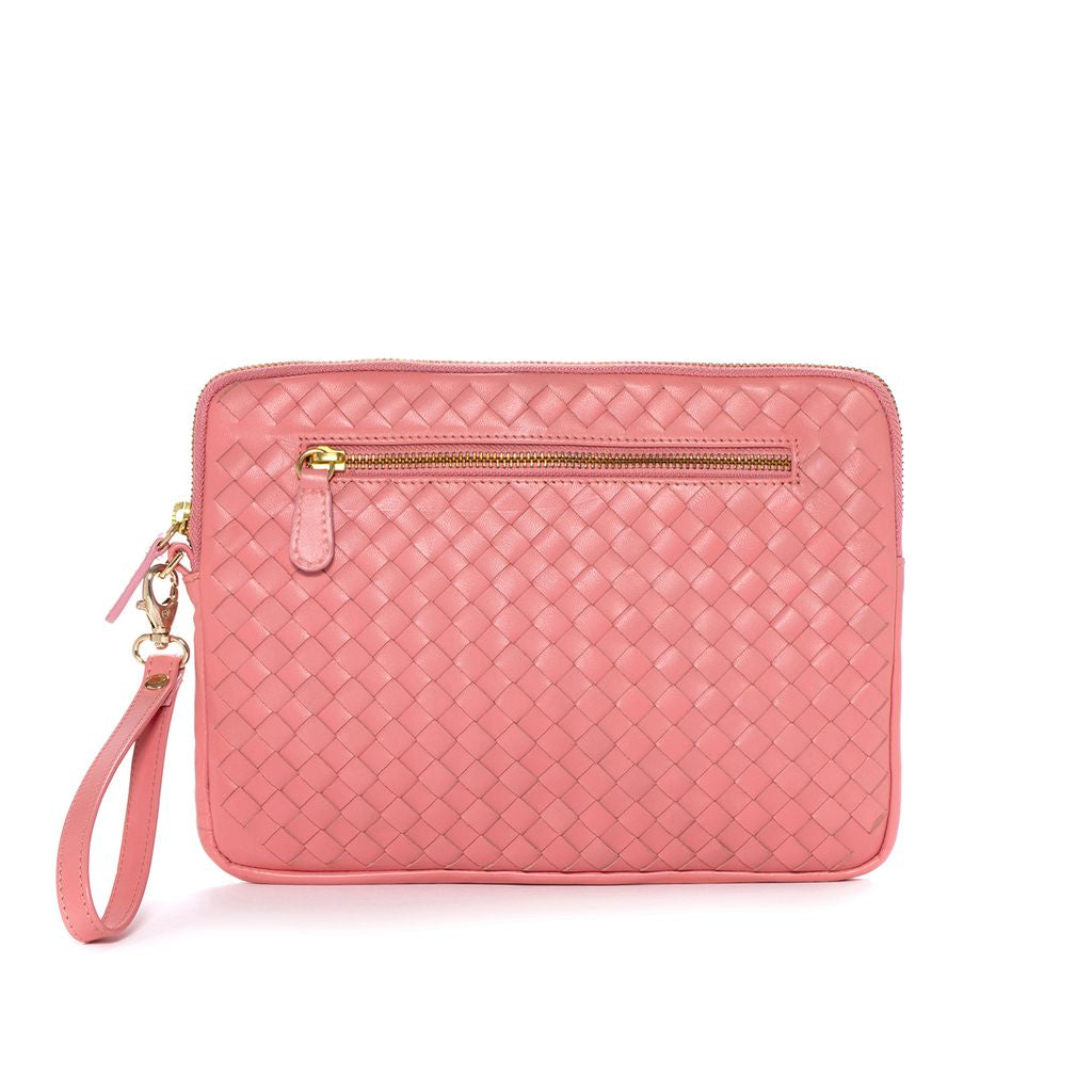 BOLSO DE MANO V162 TRENZADO WET PINK