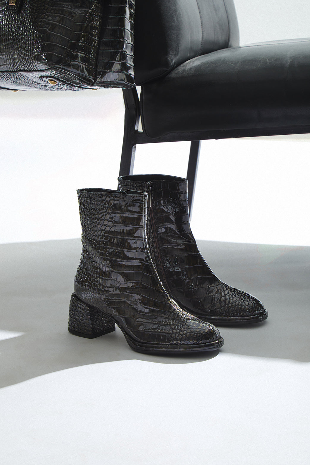 BOTIN TACON EMILIA LAKE BRONCE