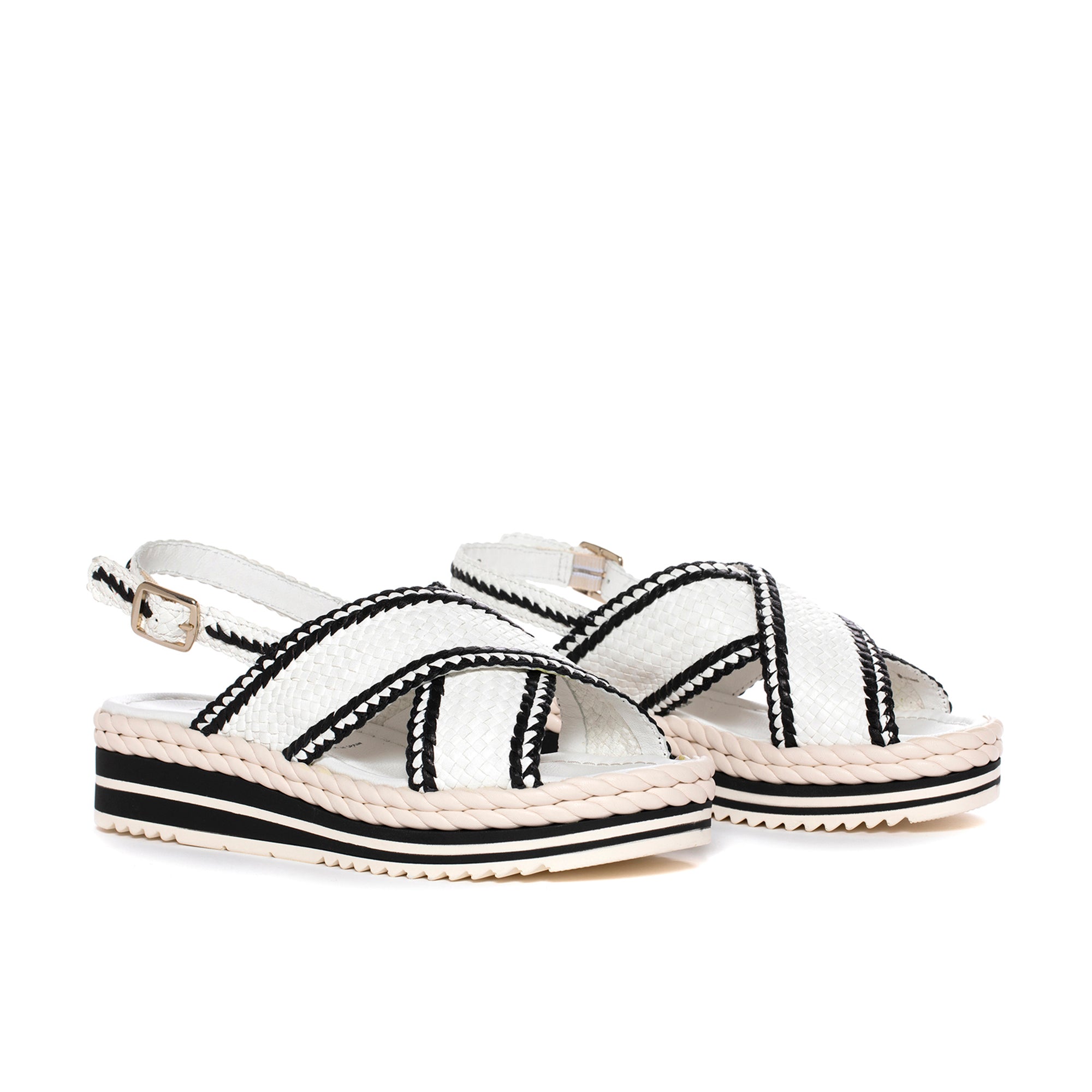 SANDALIA PLATAFORMA MILAN WET MILK & NEGRO