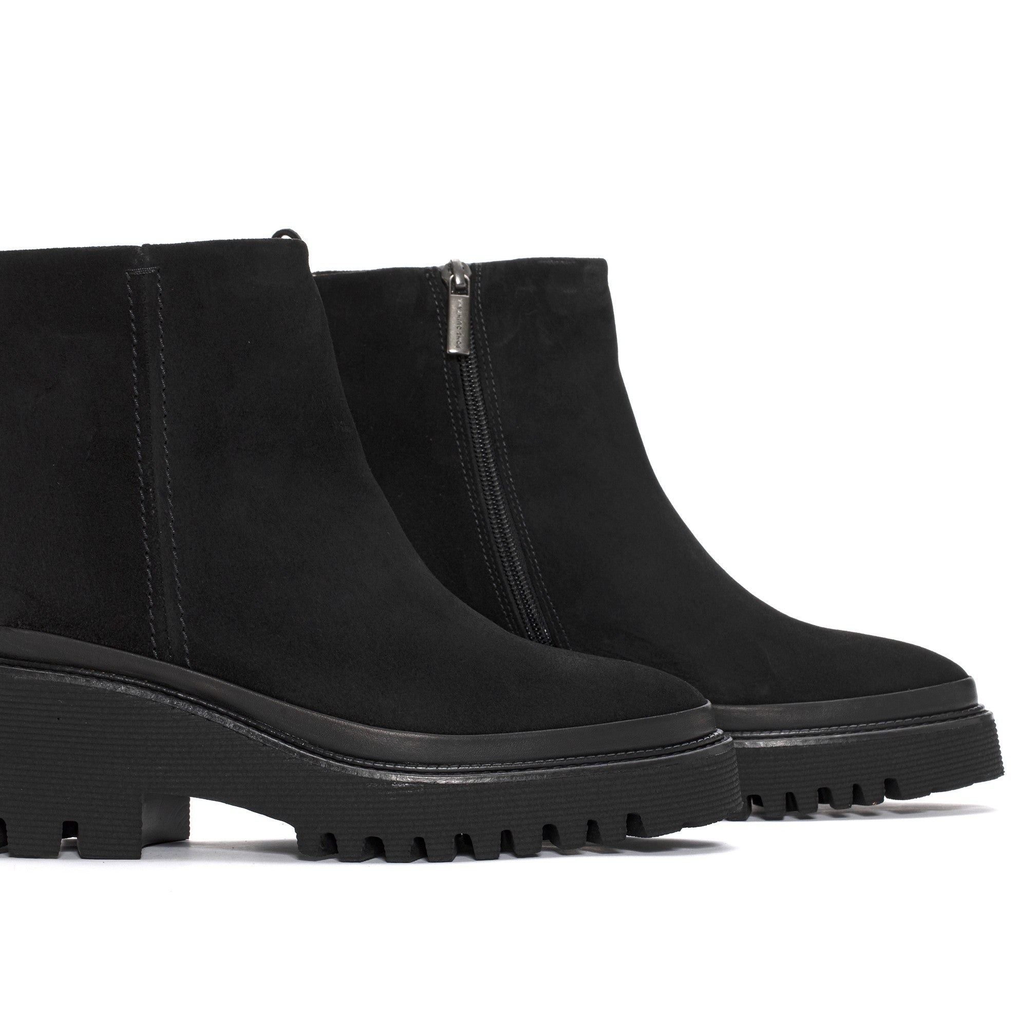 BOTIN PLATAFORMA CARMEN VELOUR NEGRO