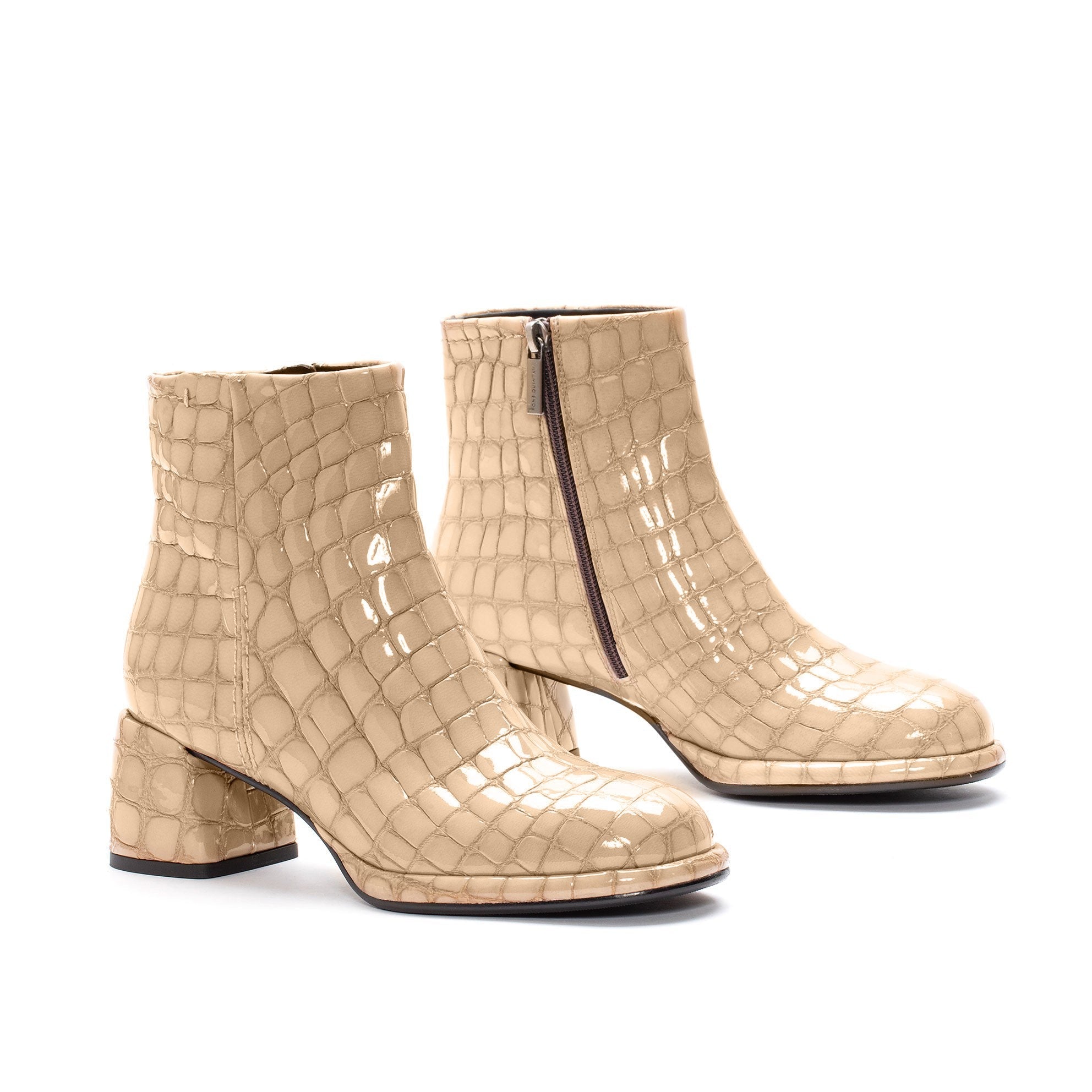 BOTIN TACON EMILIA ZAMBIA ARENA