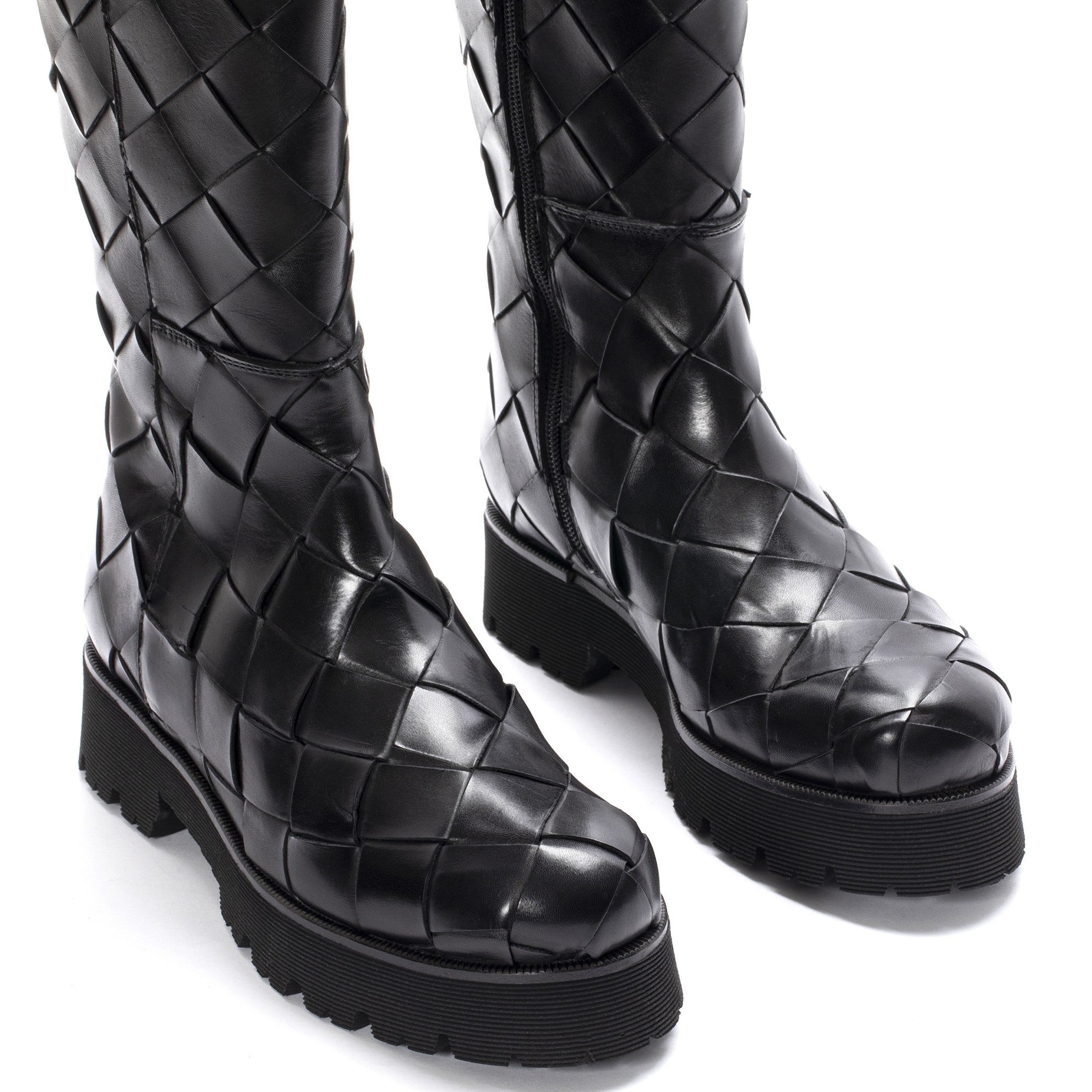 BOTA JENNY TRENZADO 25 MM NEGRO