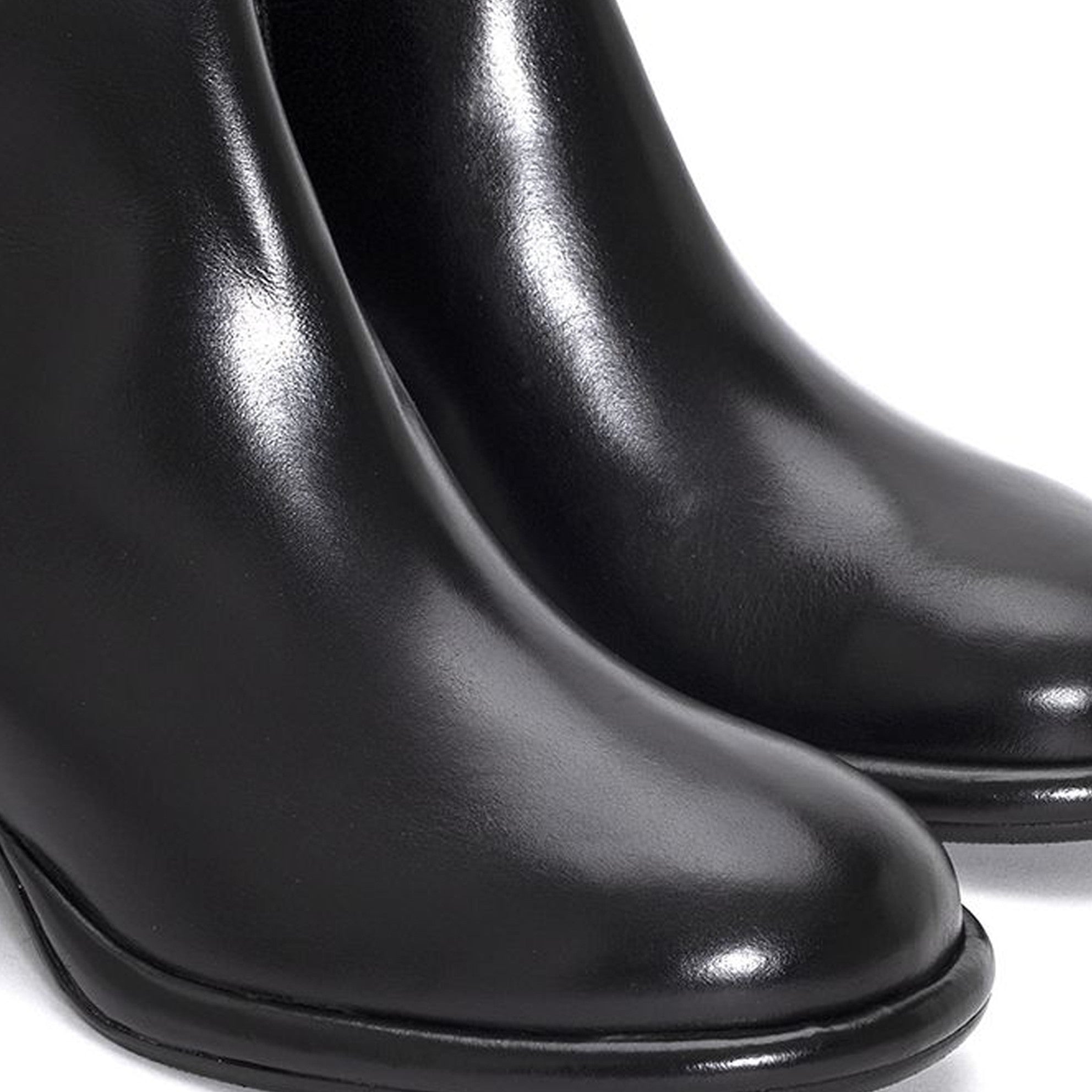 BOTIN TACON EMILIA NEPAL NEGRO