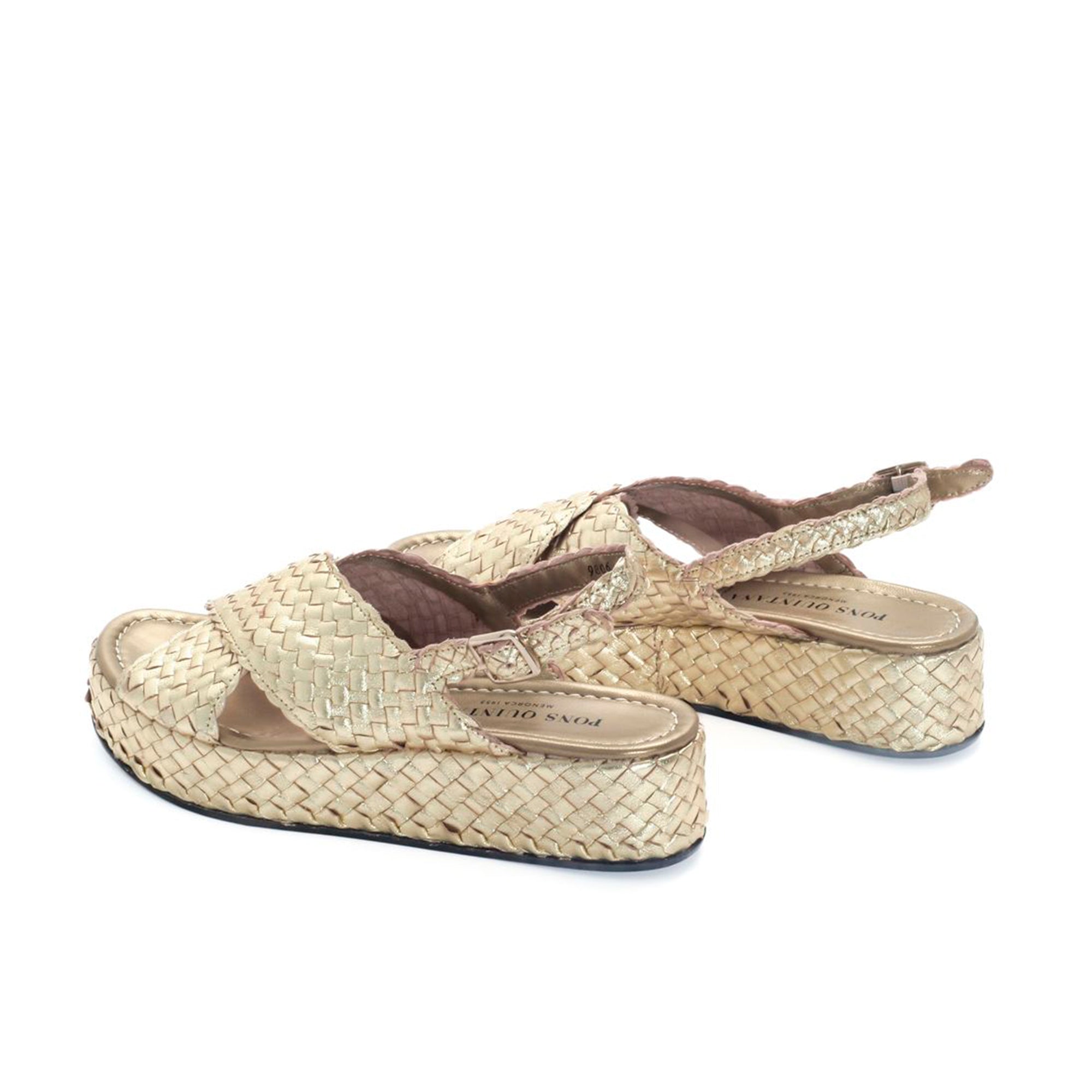 SANDALIA PLATAFORMA FORLI METAL PLATINO