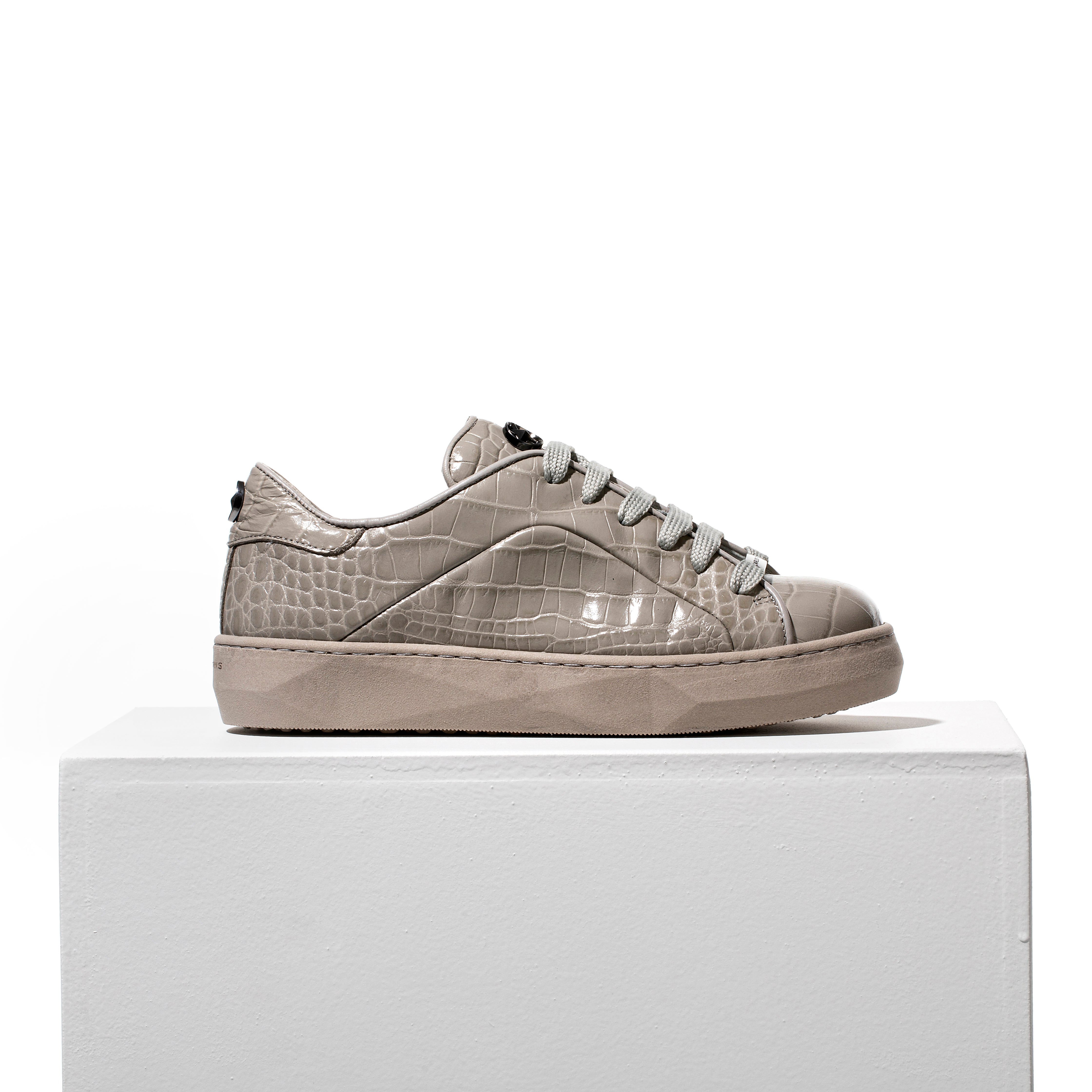SNEAKER NACAR GRIS
