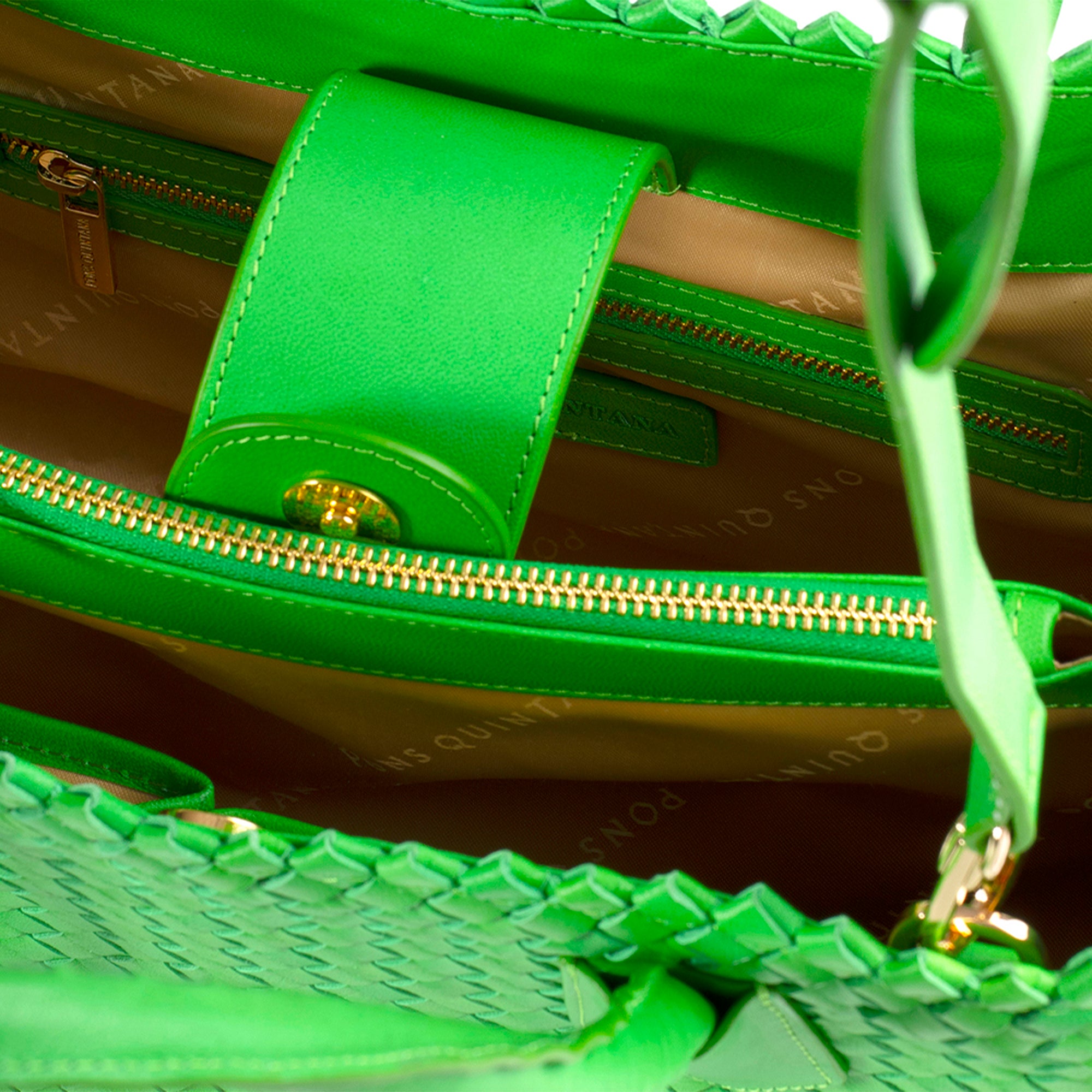 BOLSO DE MANO V090 WET KIWI