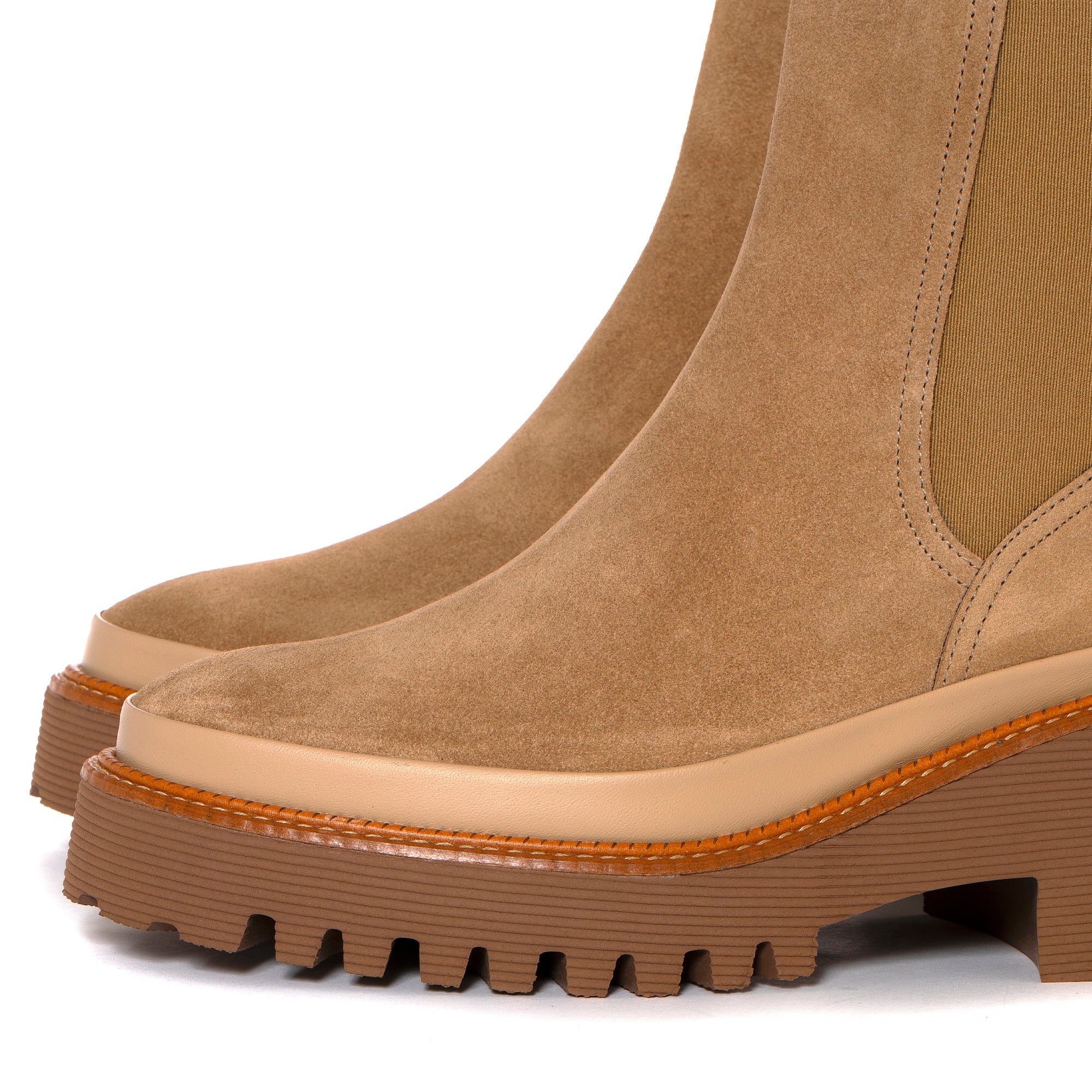 BOTIN PLATAFORMA CARMEN VELOUR CAMEL