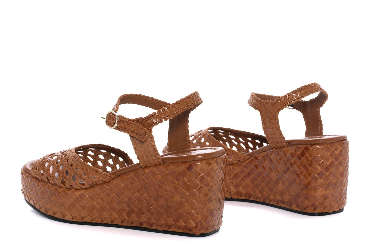 SANDALIA PLATAFORMA ANKARA TOFFE