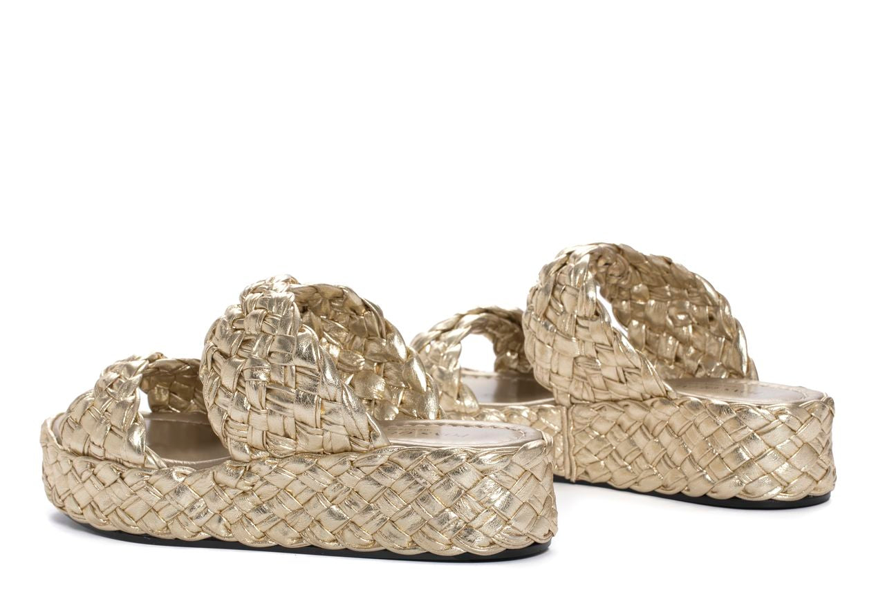 SANDALIA PLATAFORMA FORLI METAL PLATINO