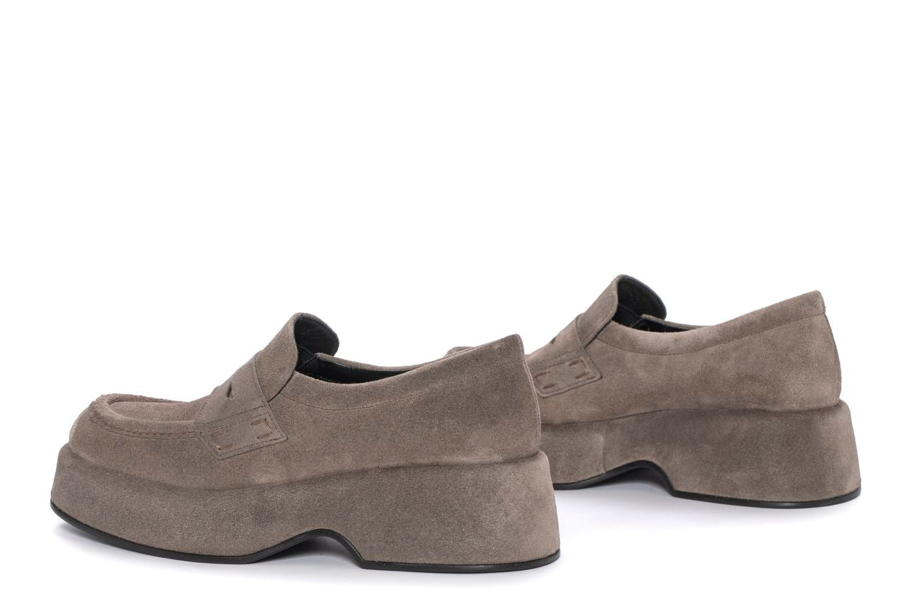 MOCASIN PLATAFORMA FLIPER VELOUR TOPO