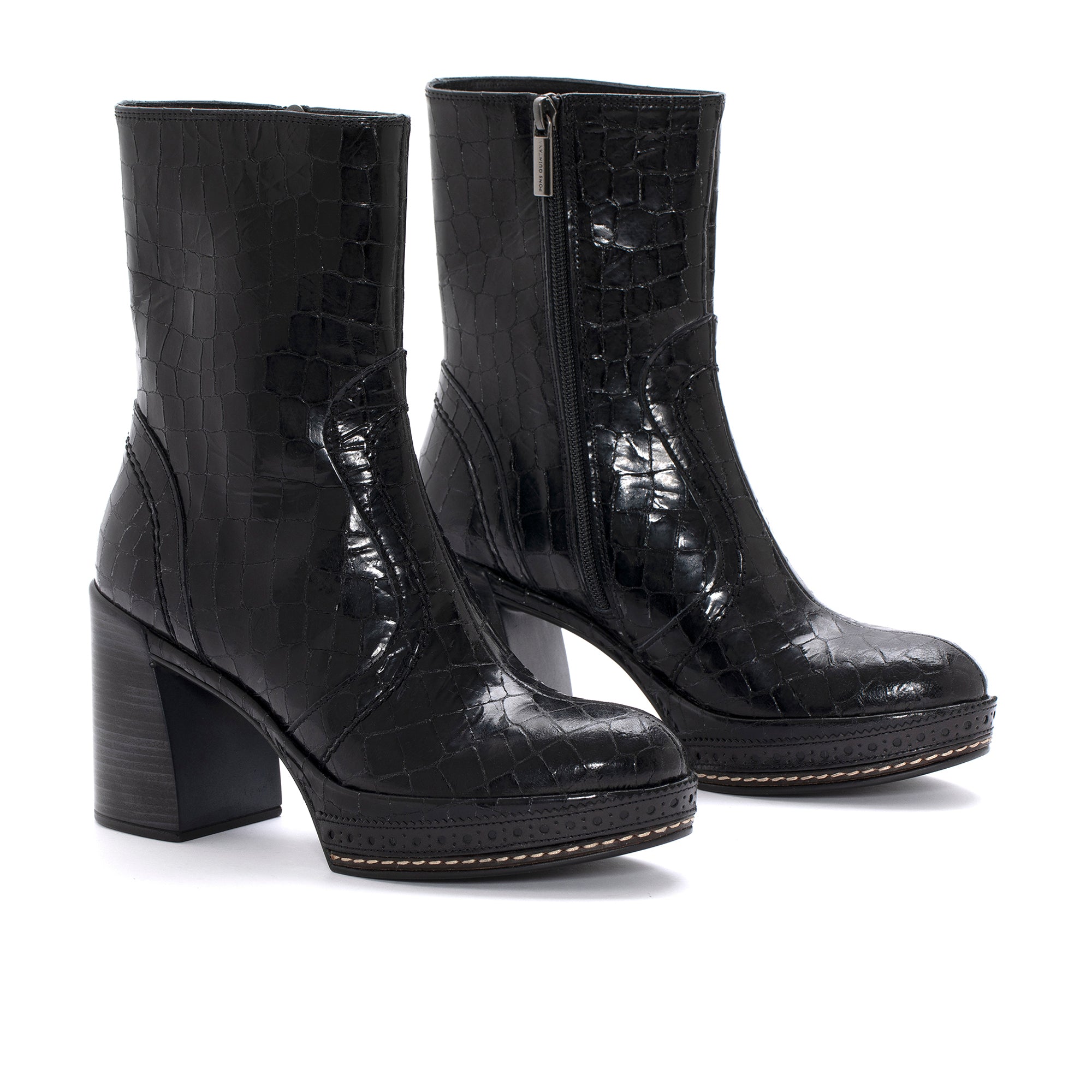 BLACK AMELIA COCONUT HEEL BOOT