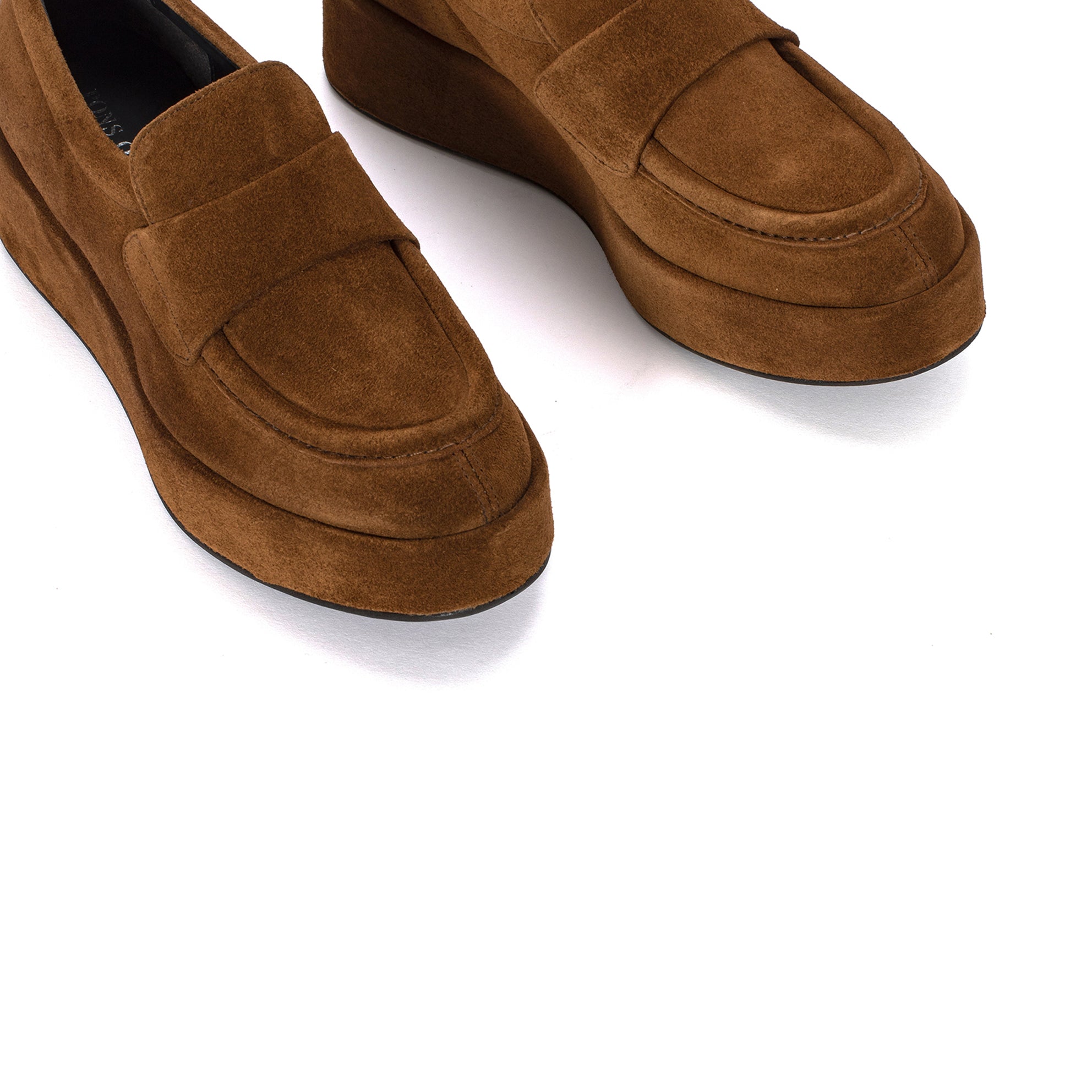 MOCASIN PLATAFORMA OMEGA VELOUR CUERO