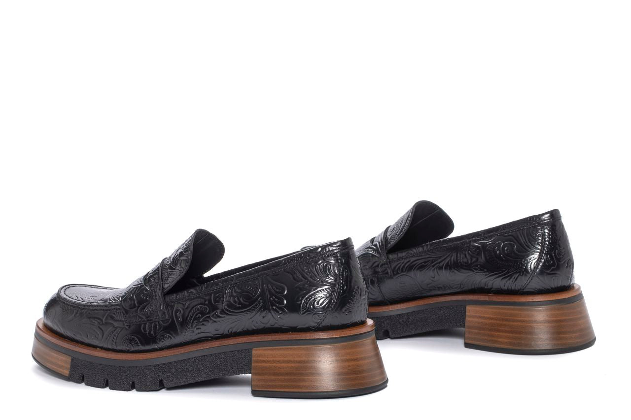 MOCASIN PLATAFORMA MALI CHARRO NEGRO