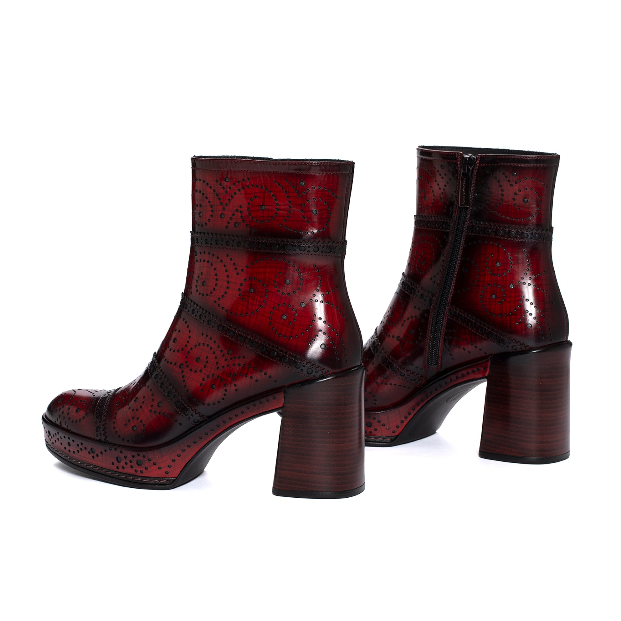 AROA NEPAL CHERRY HEEL BOOT