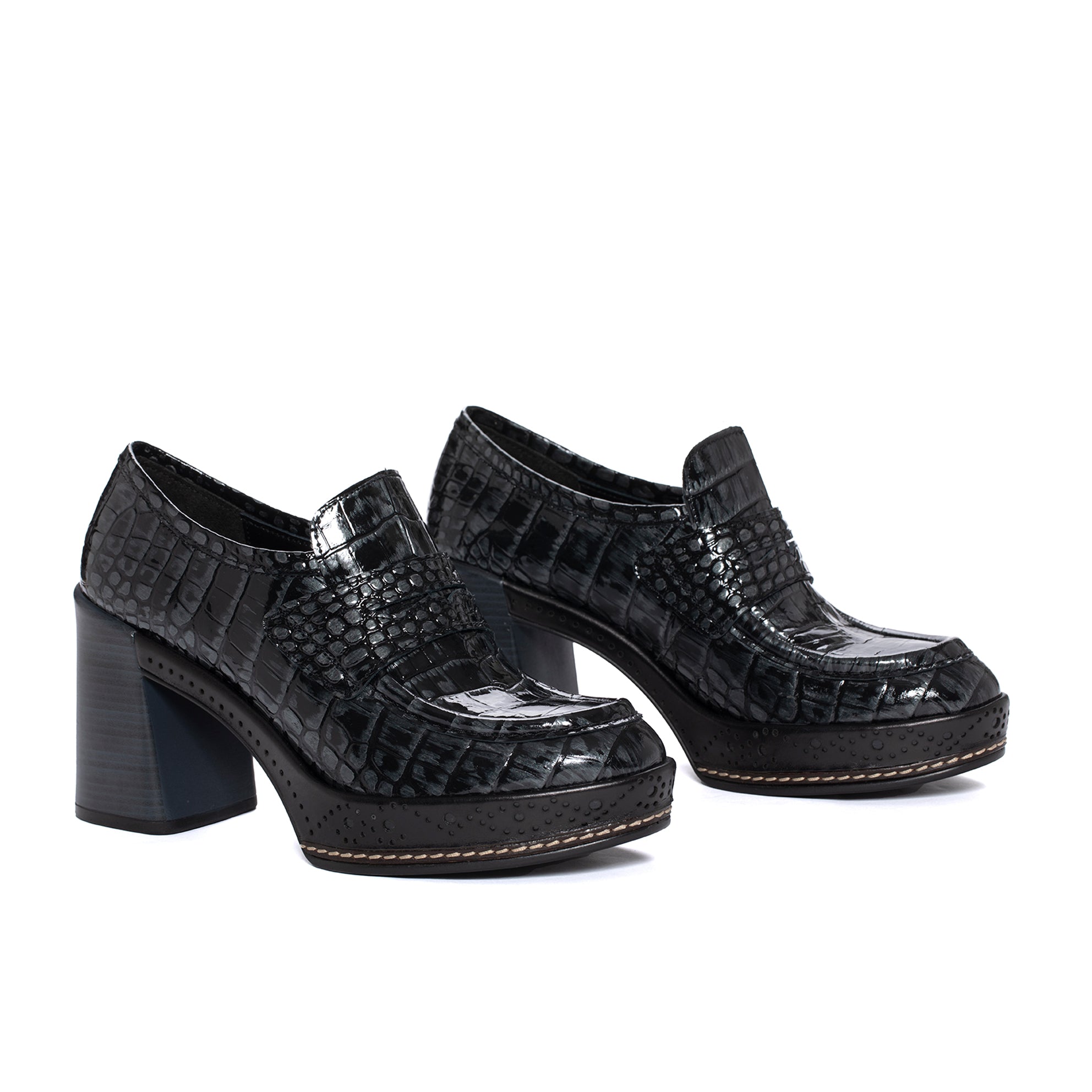 AROA LAKE BLACK HEEL SHOE