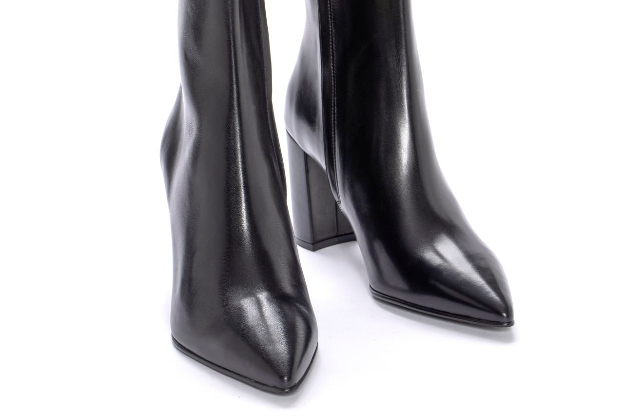 BOTIN TACON APRIL BABY CALF NEGRO