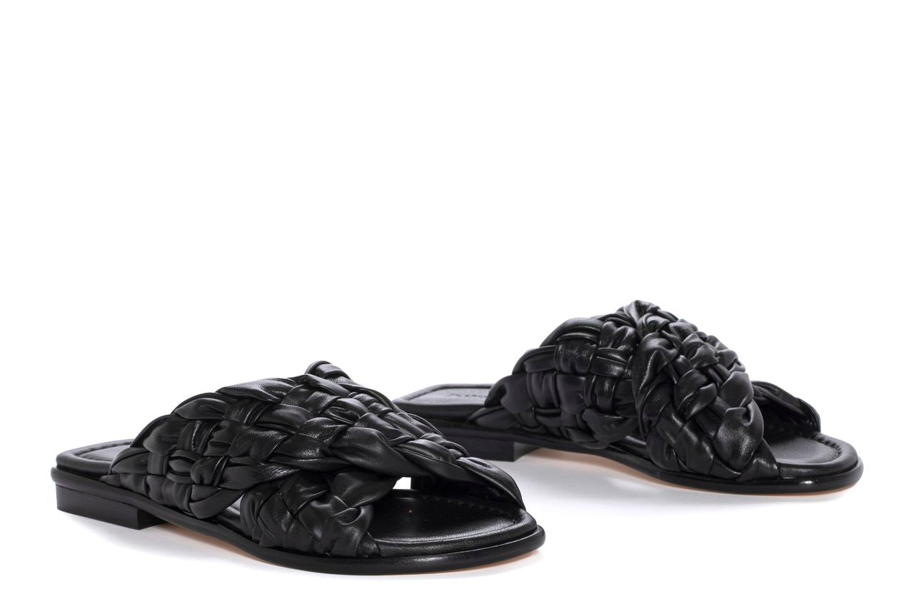 SANDALIA PLANA TINA NAPA NEGRO