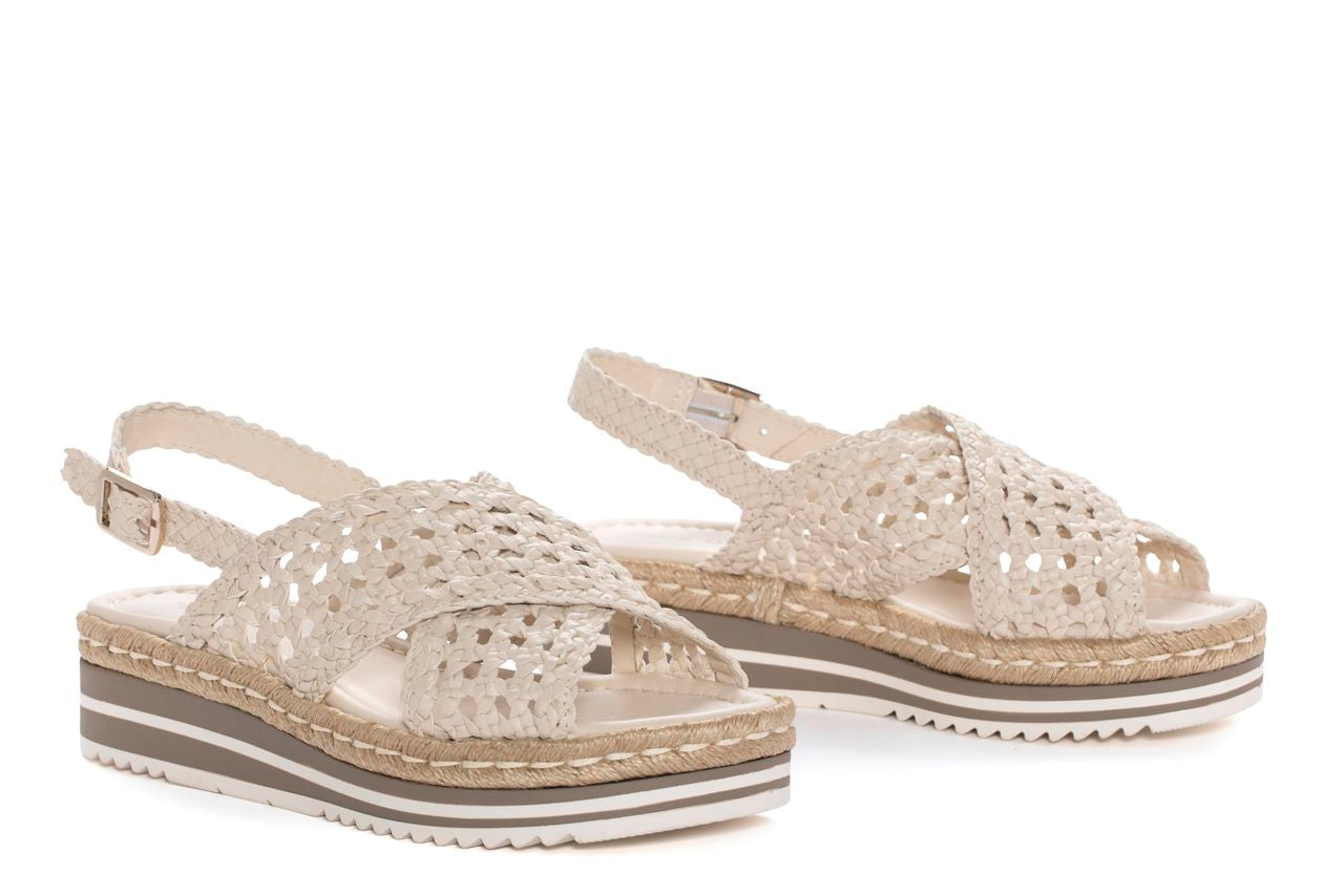 SANDALIA PLATAFORMA MILAN WET SALINAS