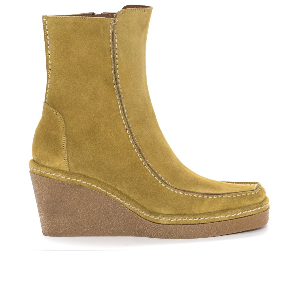 BOTIN PLATAFORMA ESTELA VELOUR MUSTARD