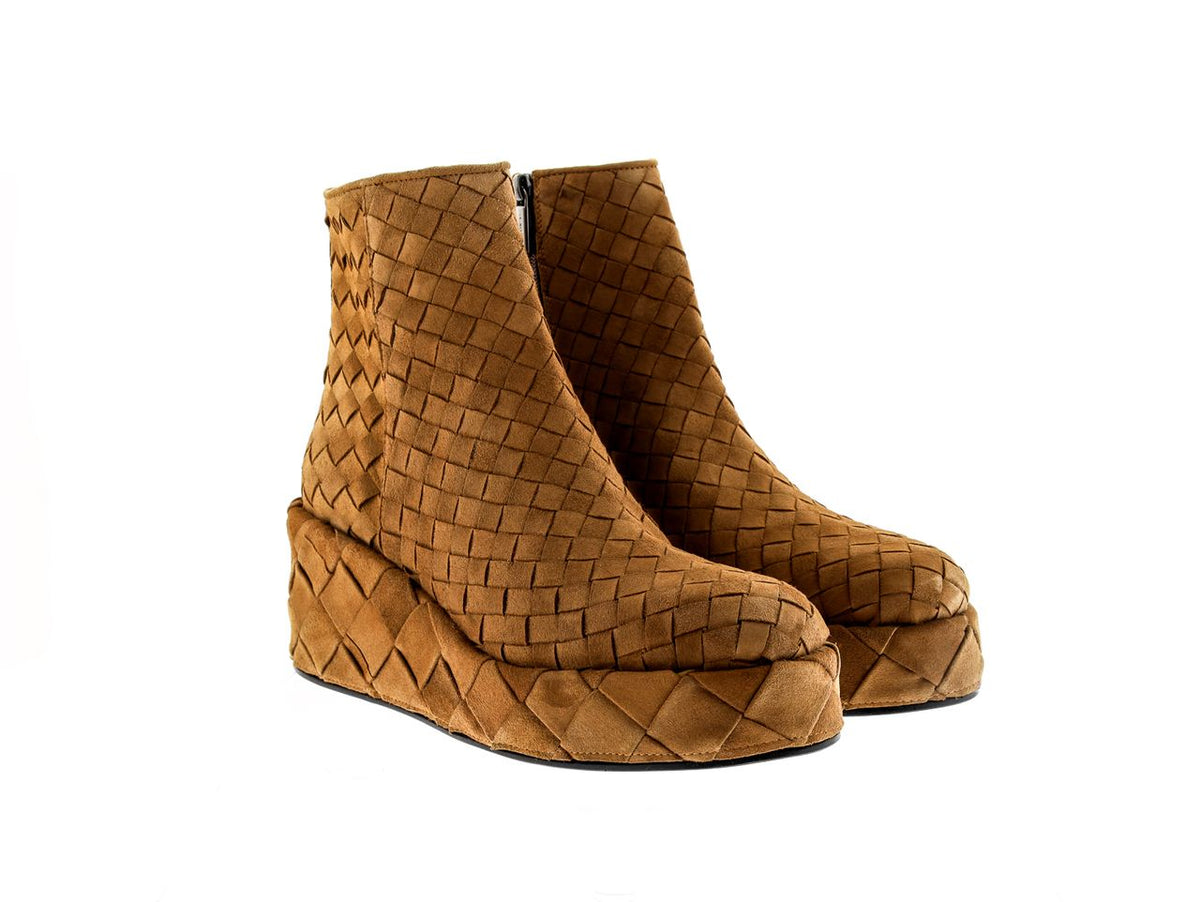 BOTIN PLATAFORMA DALIA VELOUR TOFFE