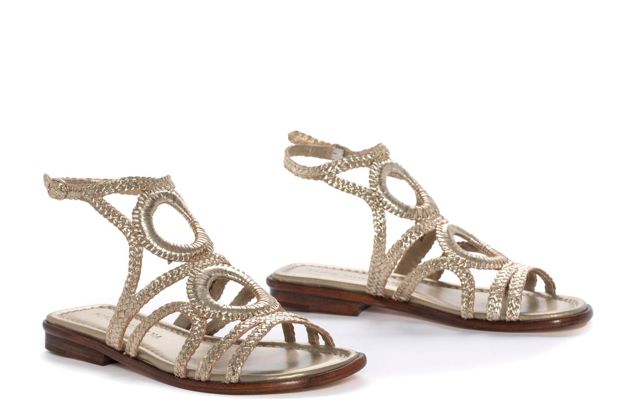 SANDALIA PLANA TINA METAL PLATINO