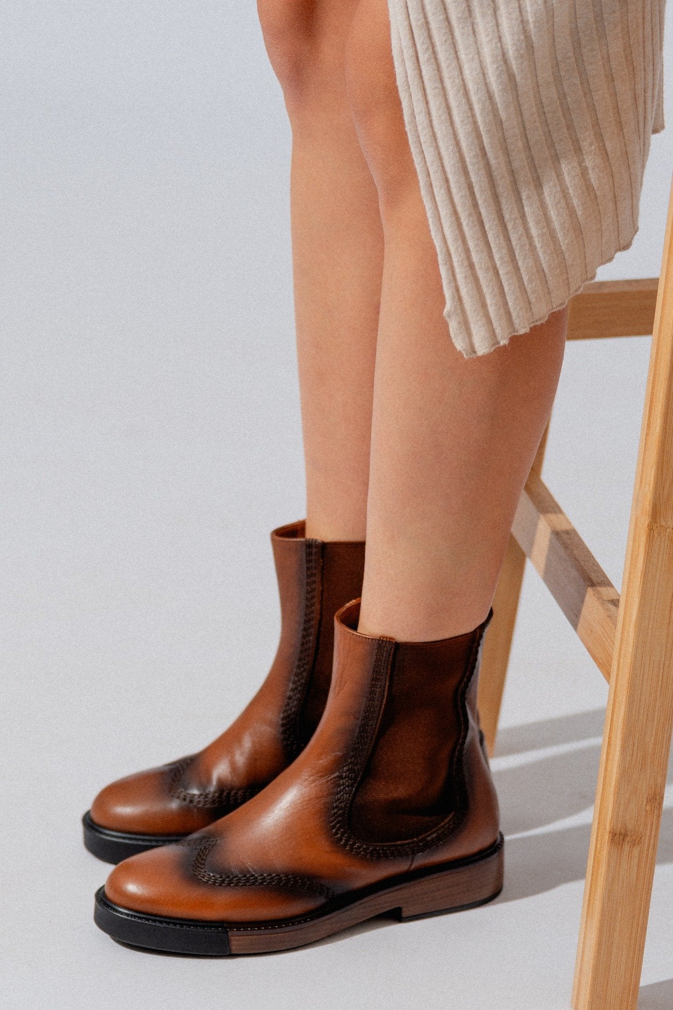 GIANNA FLAT BOOT IN VAQUETA LEATHER